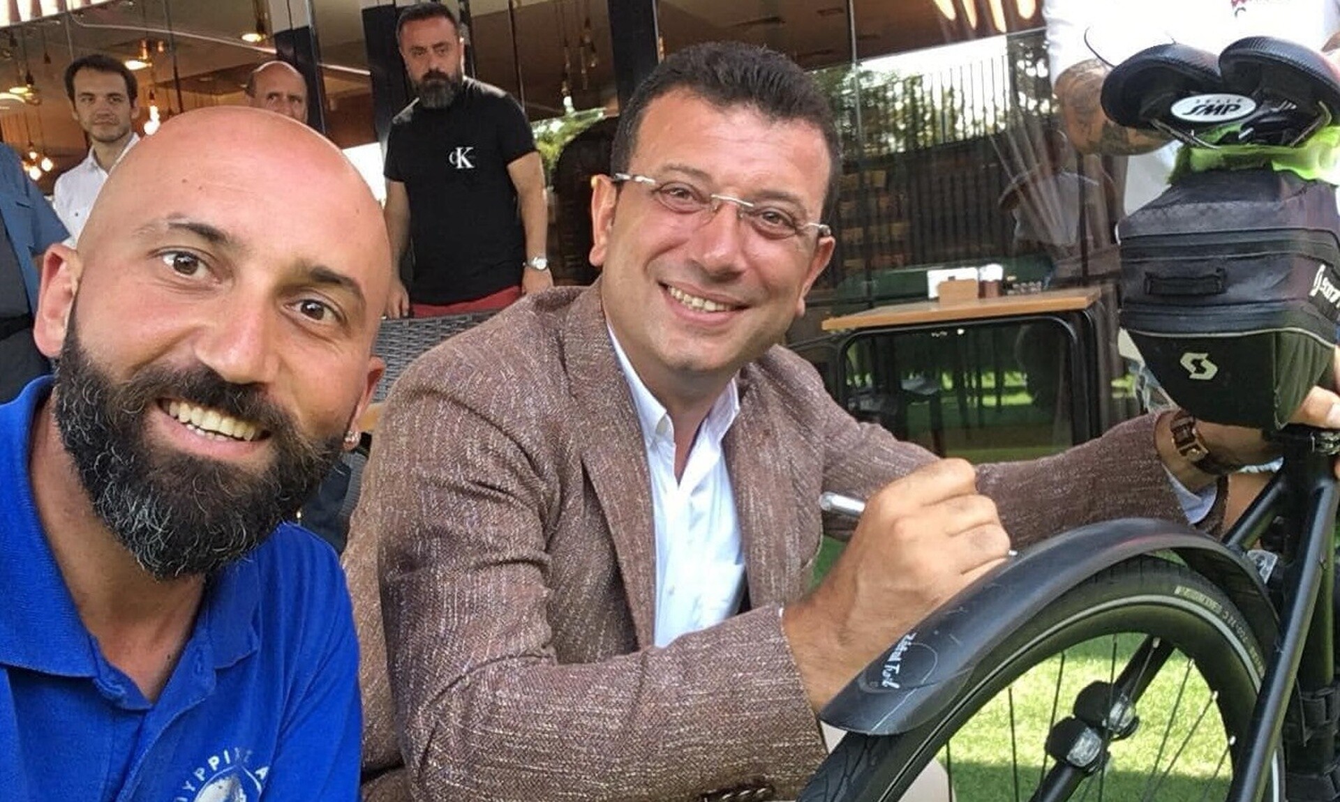 «Όταν χόρεψα ποντιακά με τον Ιμάμογλου» – Η συγκινητική υποδοχή σε Έλληνα από τον δήμαρχο της Πόλης