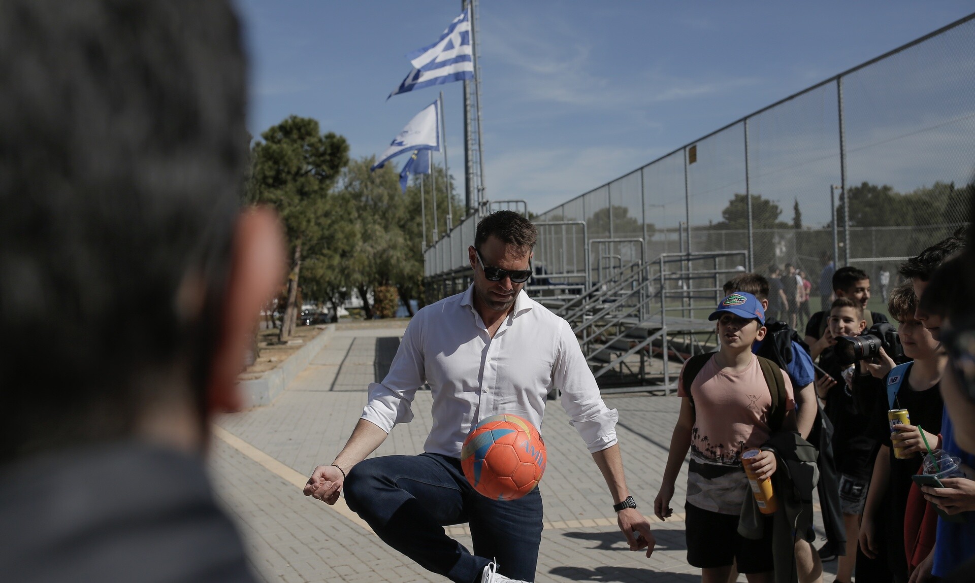 Κασσελάκης: Έπαιξε μπάντμιντον και πινγκ πονγκ στο πανελλήνιο σχολικό πρωτάθλημα τένις (Φωτογραφίες)