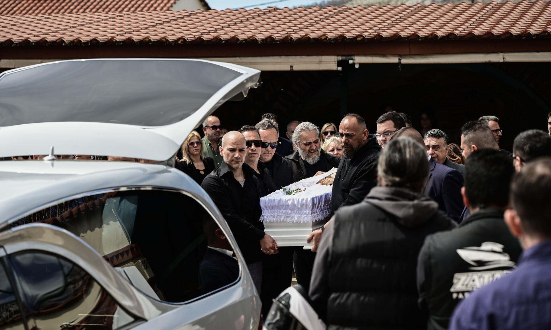 Άγιοι Ανάργυροι – Πατέρας Κυριακής: «Θανατική ποινή για όποιον το κάνει αυτό στις γυναίκες»
