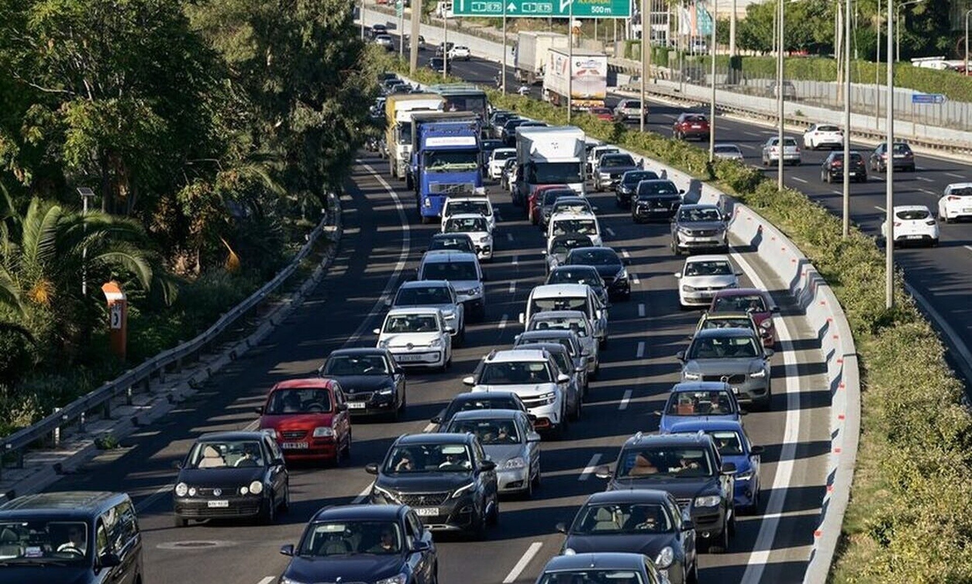 Κίνηση: Ακινητοποιημένο όχημα στην Ε.Ο Αθηνών-Κορίνθου – Πού παρατηρούνται καθυστερήσεις