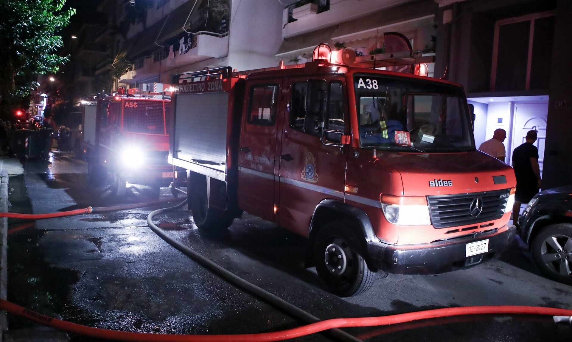 Παγκράτι: Πυρκαγιά σε διαμέρισμα – Επί τόπου τέσσερα οχήματα της Πυροσβεστικής