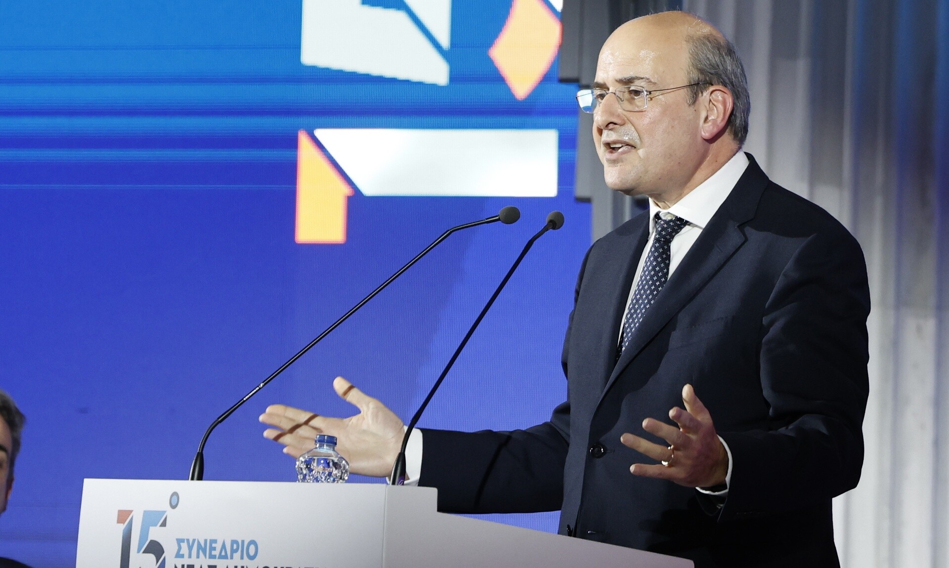 Κωστής Χατζηδάκης στο συνέδριο της ΝΔ: «Ισχυρή Ελλάδα στην Ευρώπη σημαίνει ισχυρή Νέα Δημοκρατία»