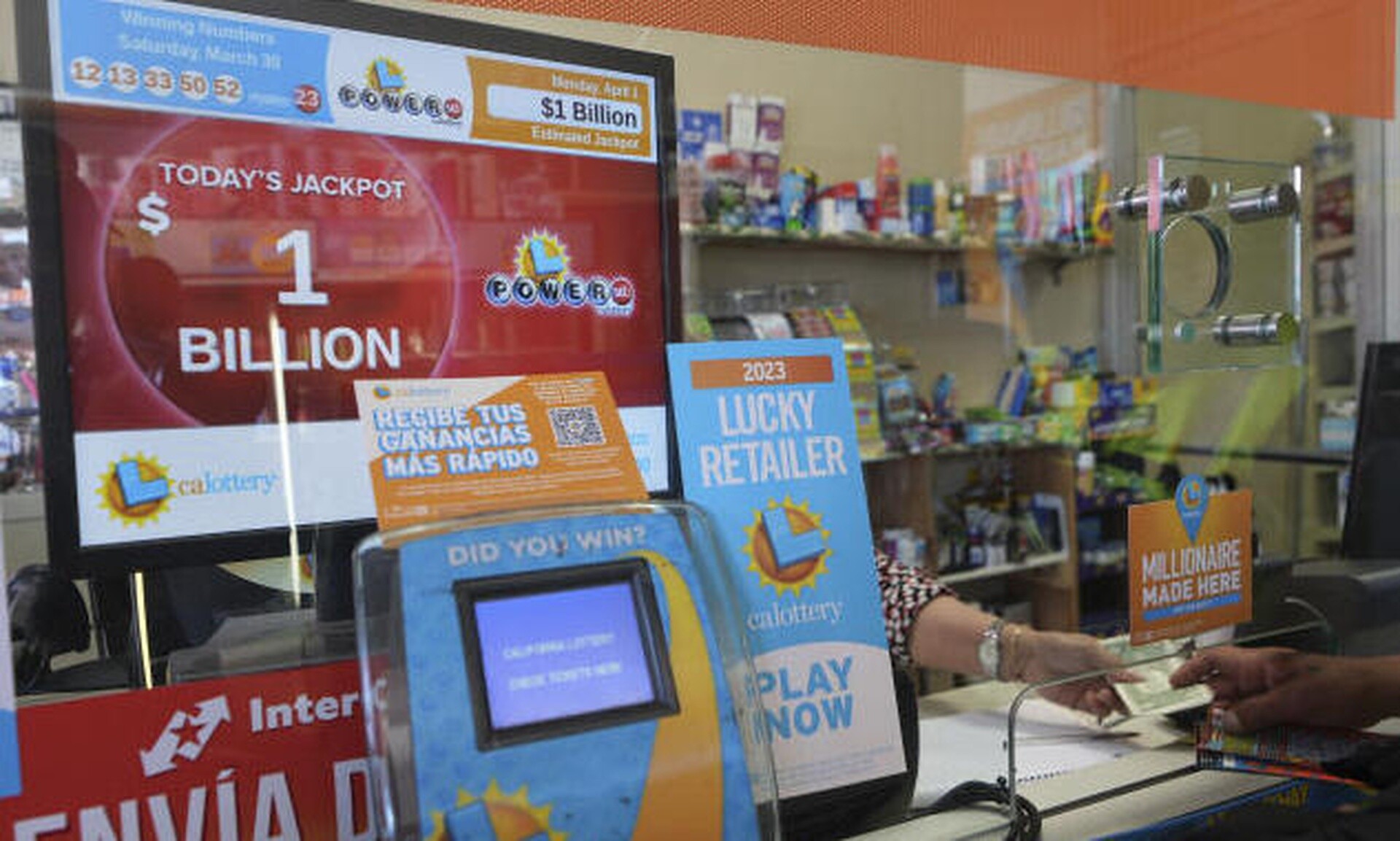 Ρεκόρ στο τζάκποτ του Powerball – Ένας υπερτυχερός έπαιξε 2 δολάρια και κέρδισε 1,3 δισ. δολάρια