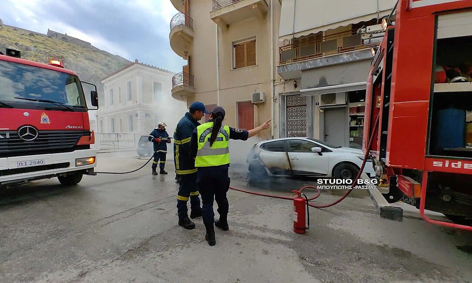 Ναύπλιο: Παρανάλωμα του πυρός αυτοκίνητο ύστερα από έκρηξη