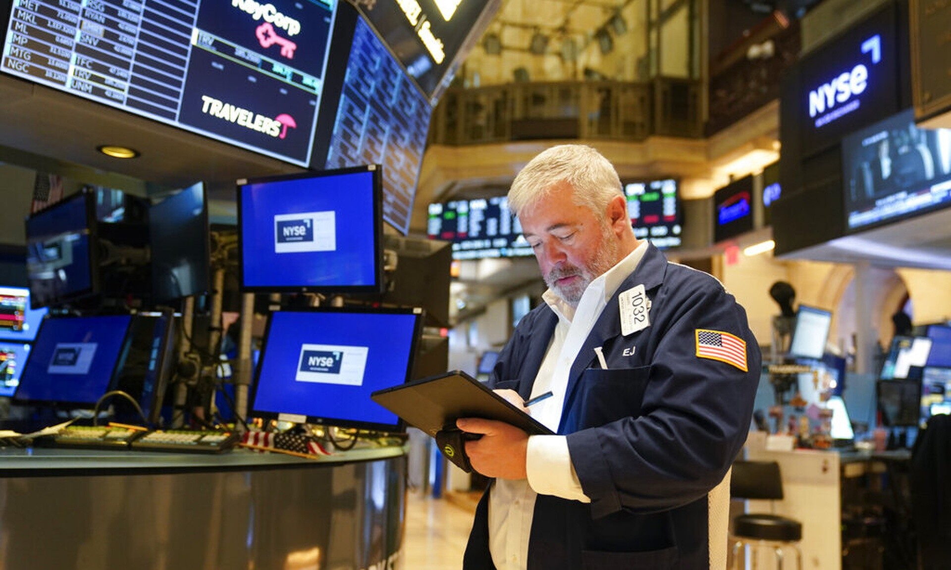 Συνεχίζεται το κλίμα αβεβαιότητας στη Wall Street