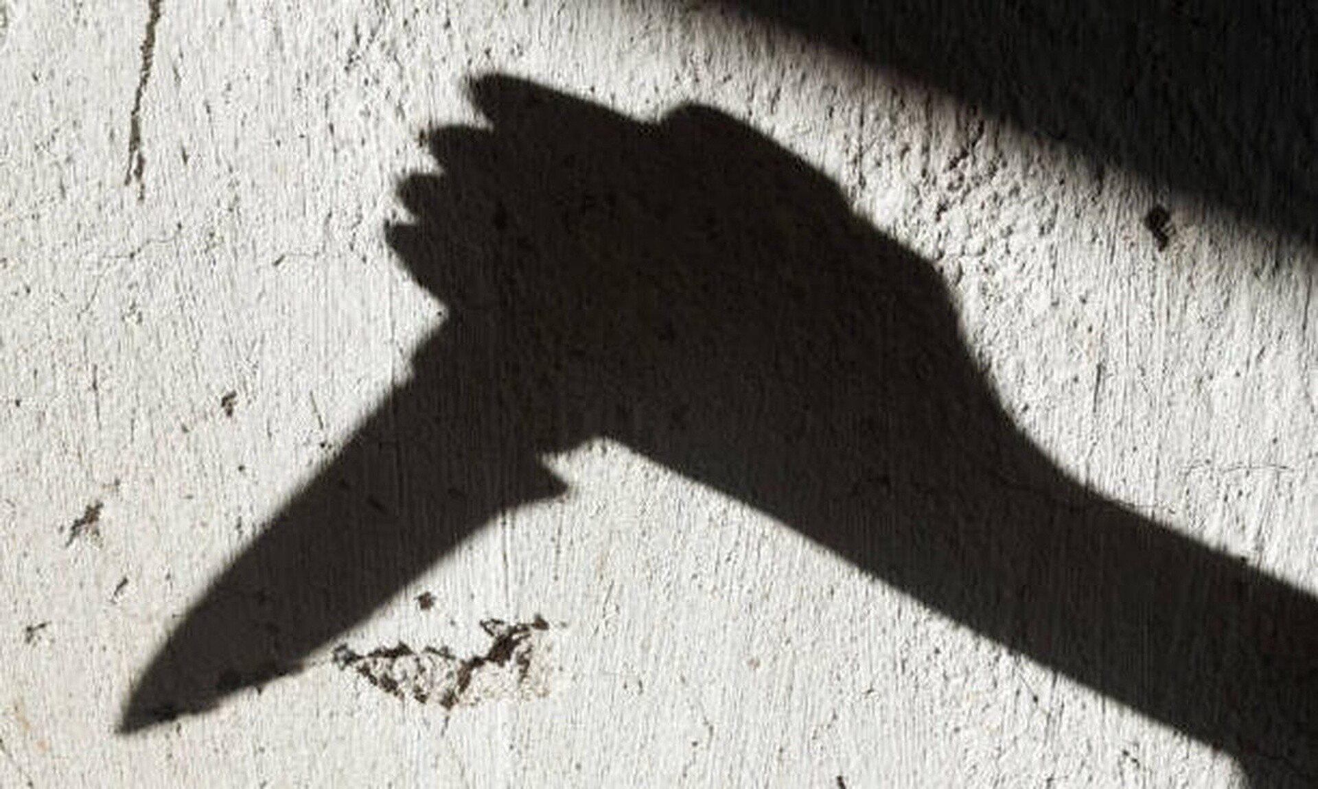 Κρήτη: Την απειλούσε με μαχαίρι για να μην δώσει φαγητό στους γονείς της – «Θα μετρήσω τα γεμιστά»