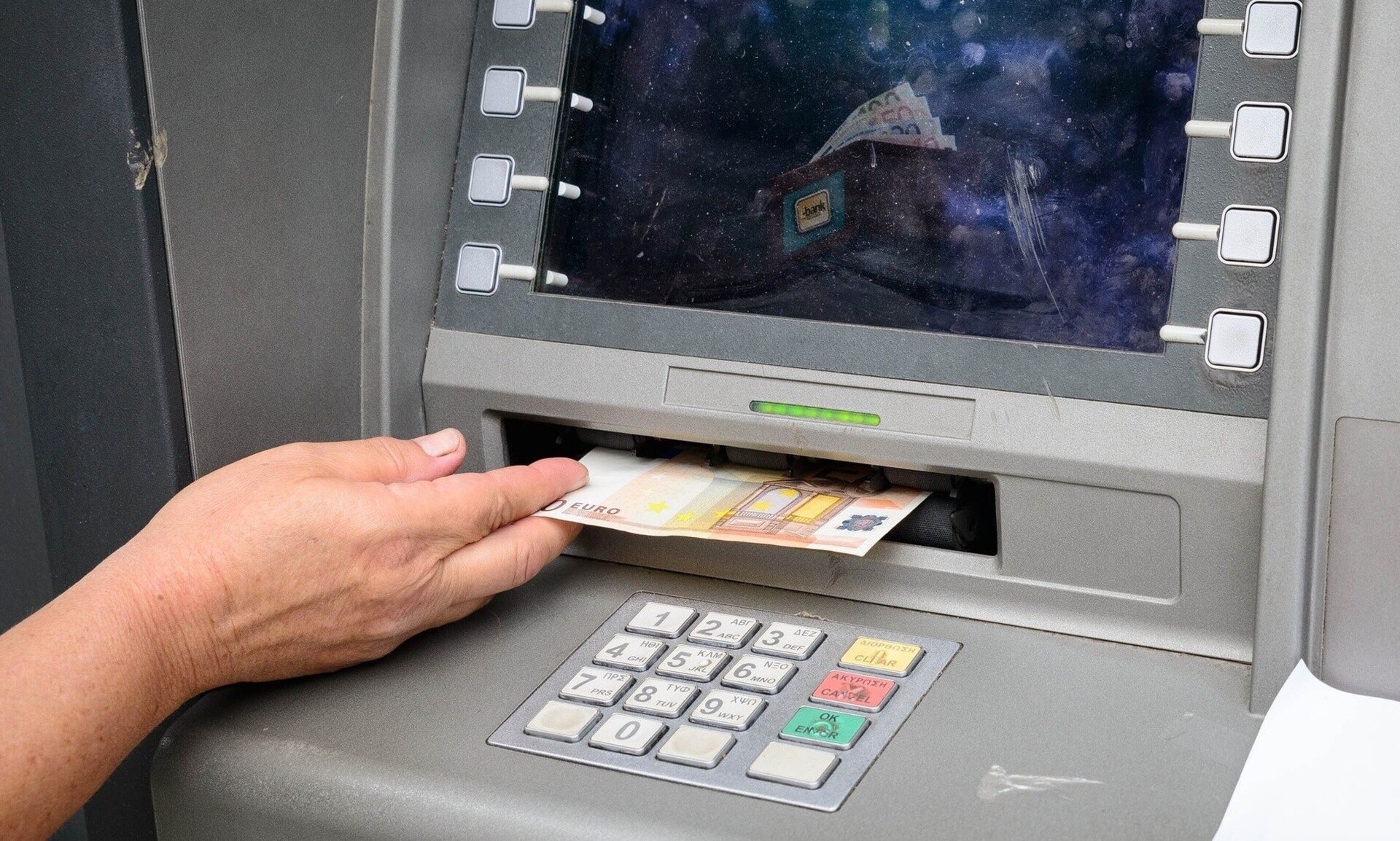 O χάρτης πληρωμών από e-ΕΦΚΑ, ΔΥΠΑ – Ποιοι πάνε ταμείο αυτή την εβδομάδα