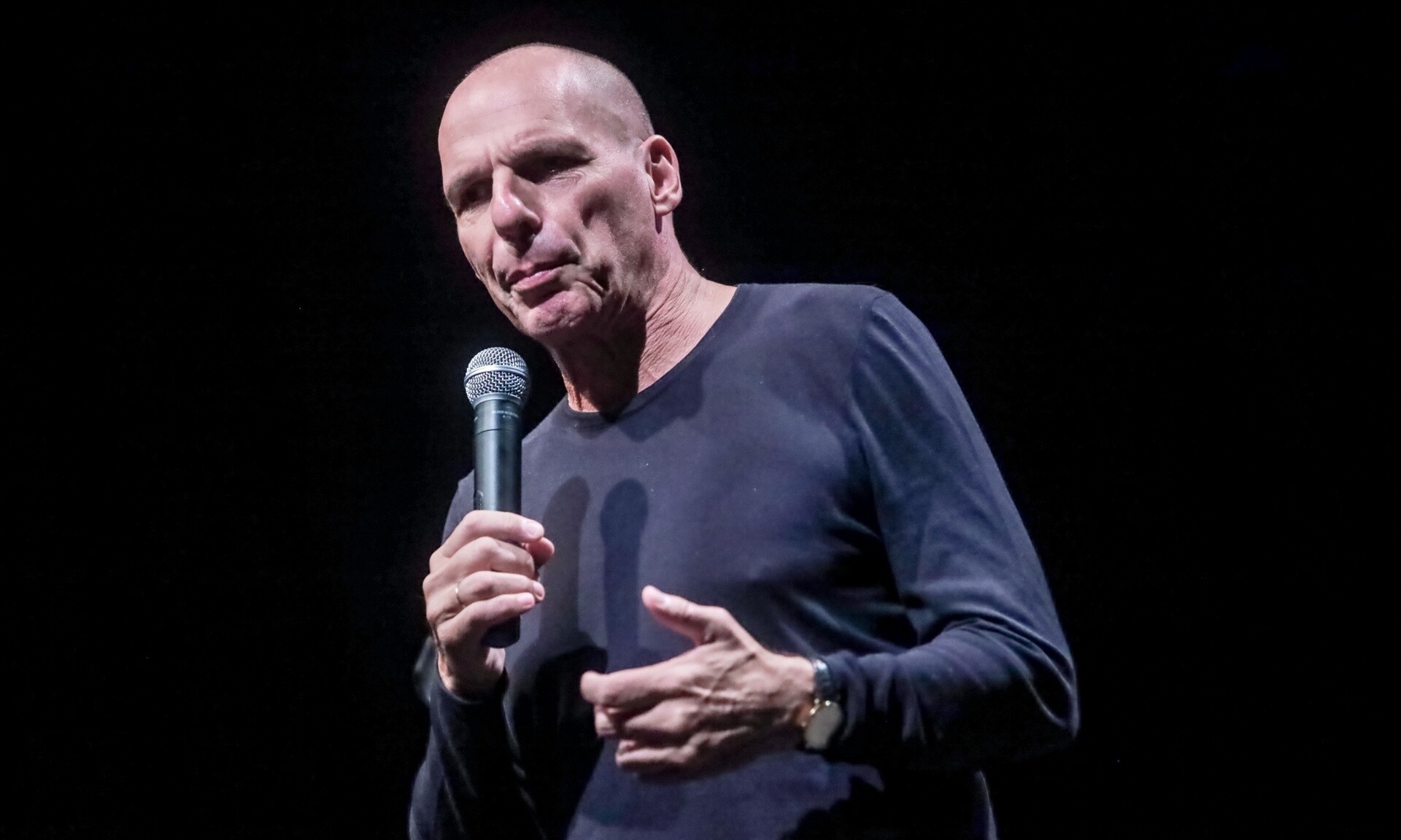 Η Γερμανία απαγόρευσε στον Γιάνη Βαρουφάκη την είσοδο στη χώρα