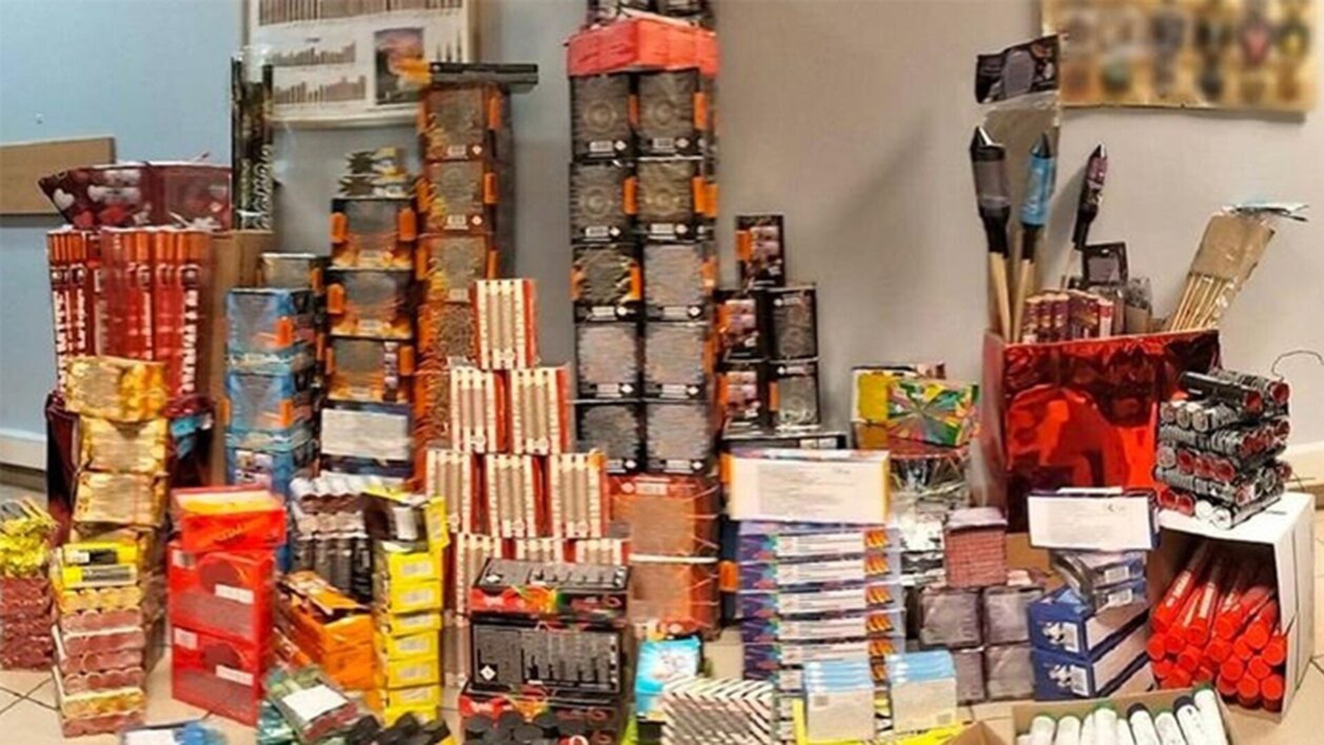 Ρέθυμνο|: Σύλληψη για κατοχή φωτοβολίδων και πυροτεχνημάτων
