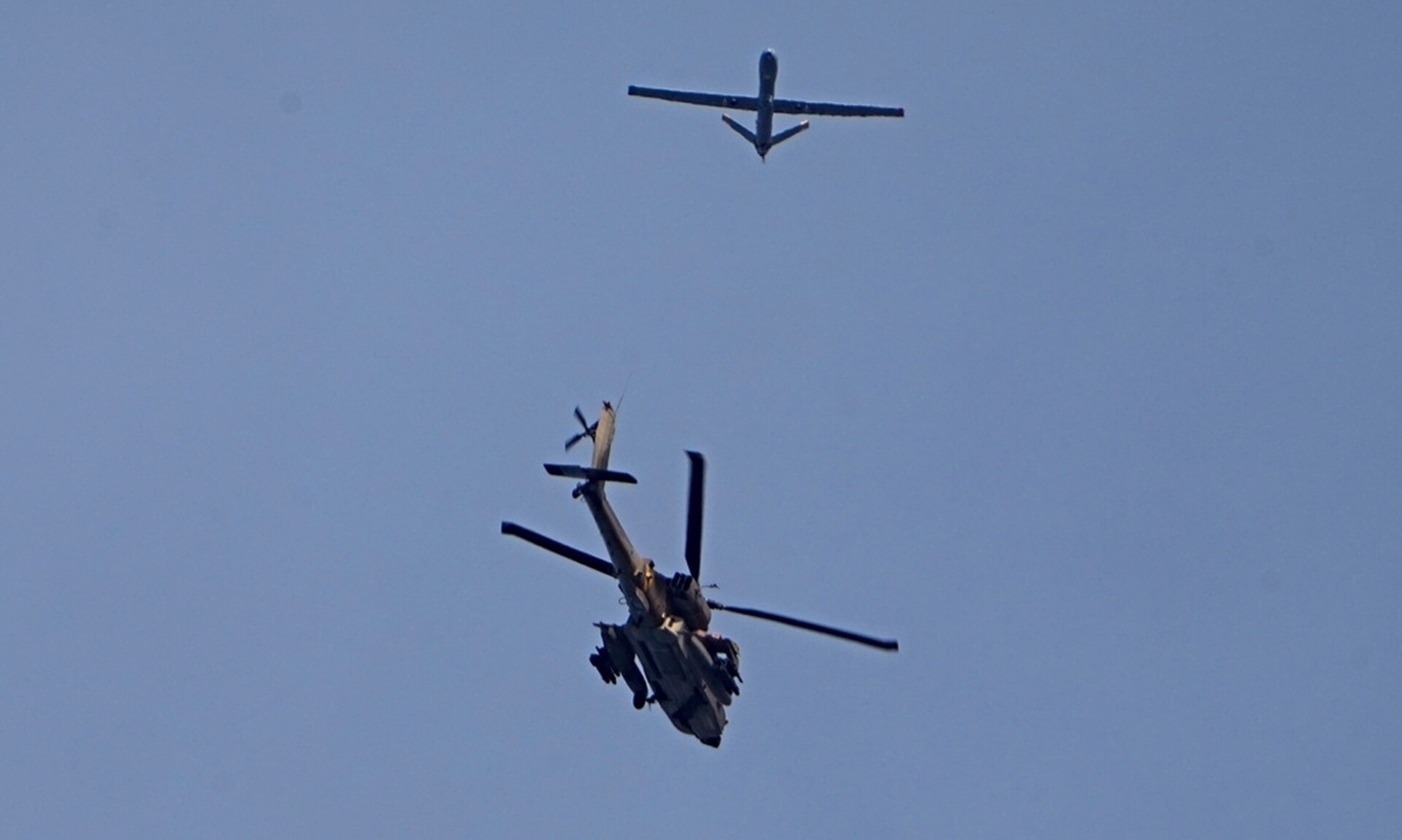 «Αναχαιτίσαμε drones του Ιράν για να διασφαλίσουμε τη νόμιμη άμυνα των βάσεών μας», λέει η Γαλλία