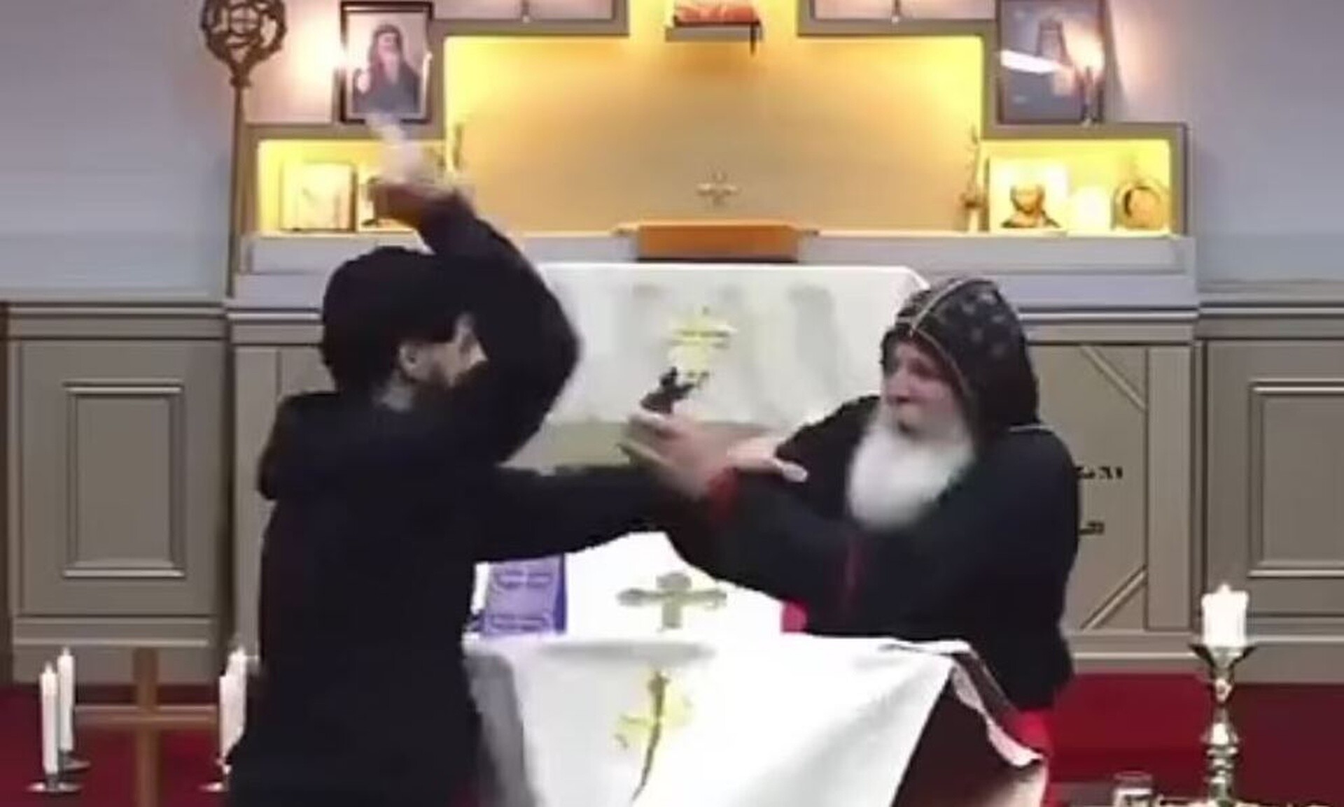 Σοκ από νέα επίθεση στο Σίδνεϊ: Άνδρας μαχαίρωσε ιερέα μέσα σε ιερό εκκλησίας