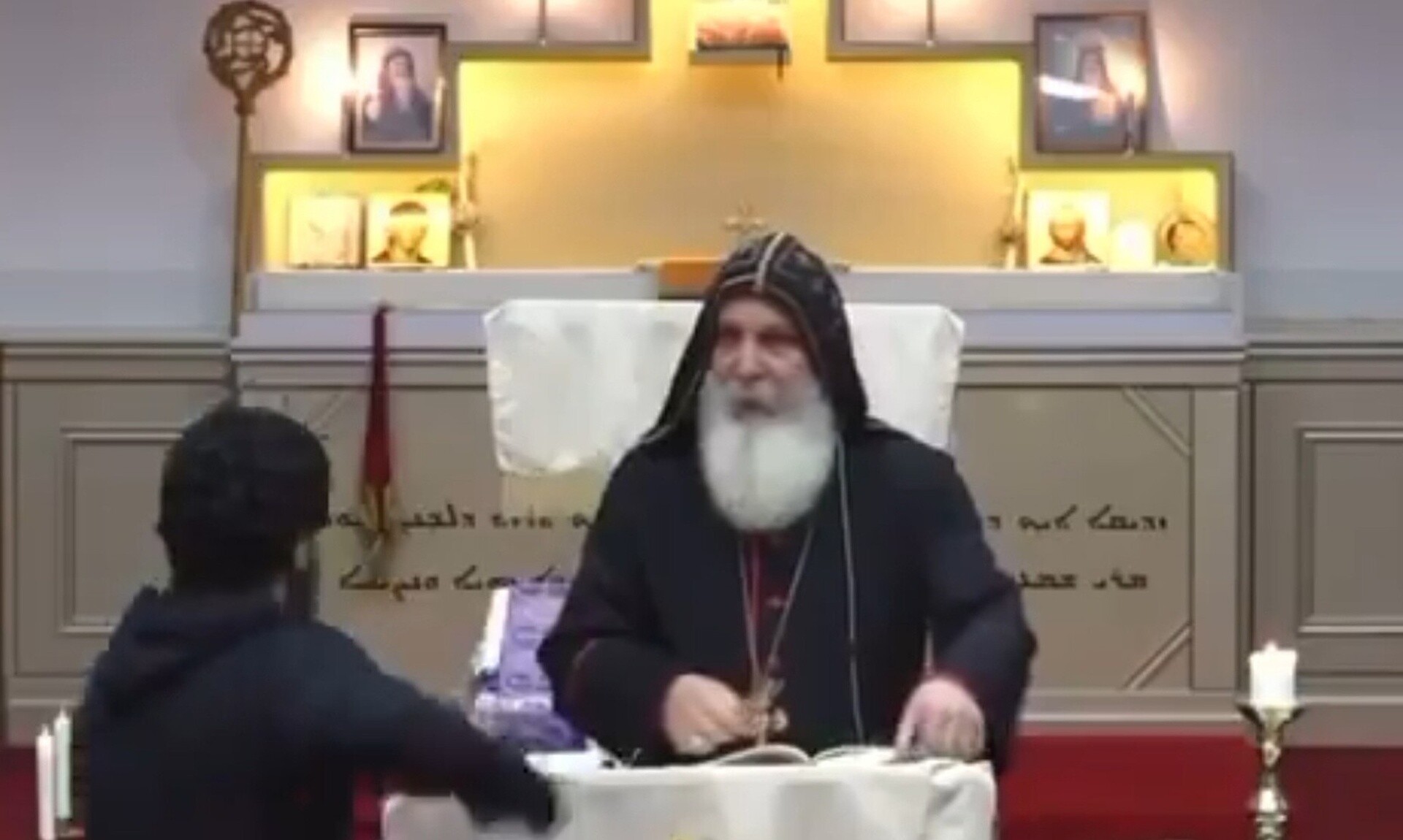 Αυστραλία – Επίθεση με μαχαίρι σε ιερέα: Πράξη τρομοκρατίας λέει η αστυνομία