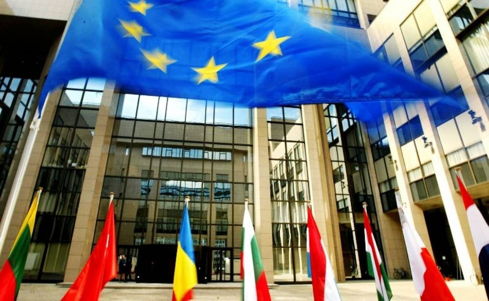 Το λόμπινκγκ στα θεσμικά όργανα της Ε.Ε., οι αδιαφανείς πρακτικές και οι… μη κυρώσεις
