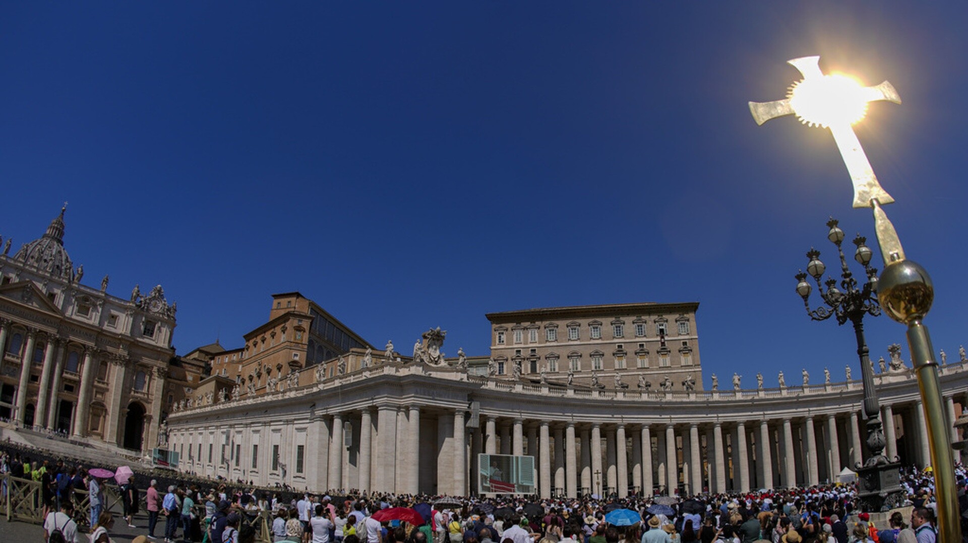 Βατικανό: Αμερικανός καταζητούμενος συνελήφθη ένοπλος στην πλατεία Αγίου Πέτρου
