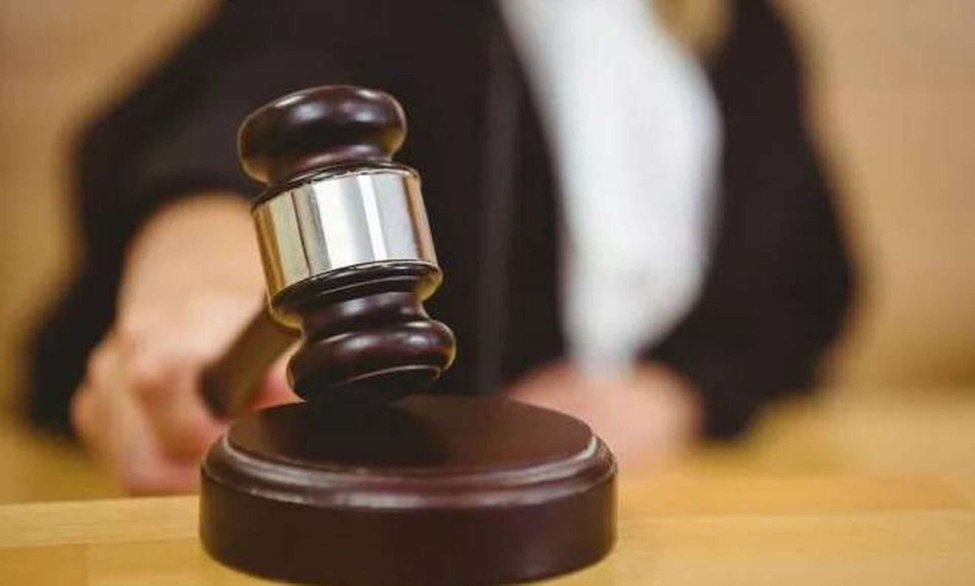 Ιρλανδία: Δικαστήριο δικαίωσε τους συγγενείς των νέων που σκοτώθηκαν σε πυρκαγιά σε ένα κλαμπ