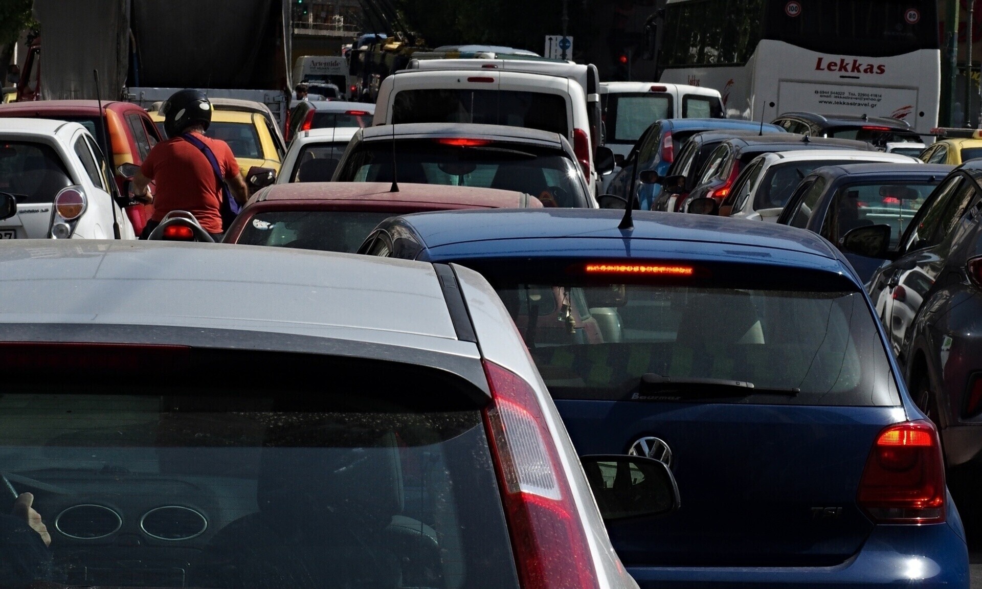 Τέλη κυκλοφορίας: Έρχεται ρύθμιση για την πληρωμή με το μήνα