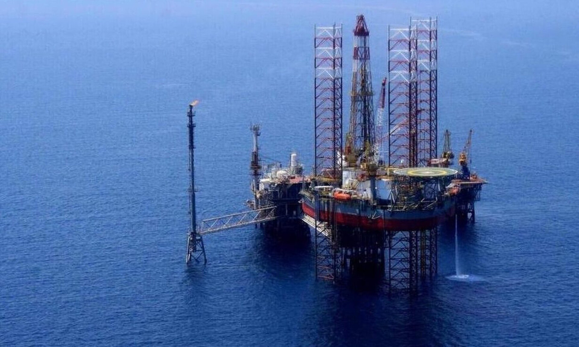 Σκρέκας: Οι πρώτες ενδείξεις μας κάνουν να νιώθουμε αισιοδοξία για πιθανά εκμεταλλεύσιμα κοιτάσματα