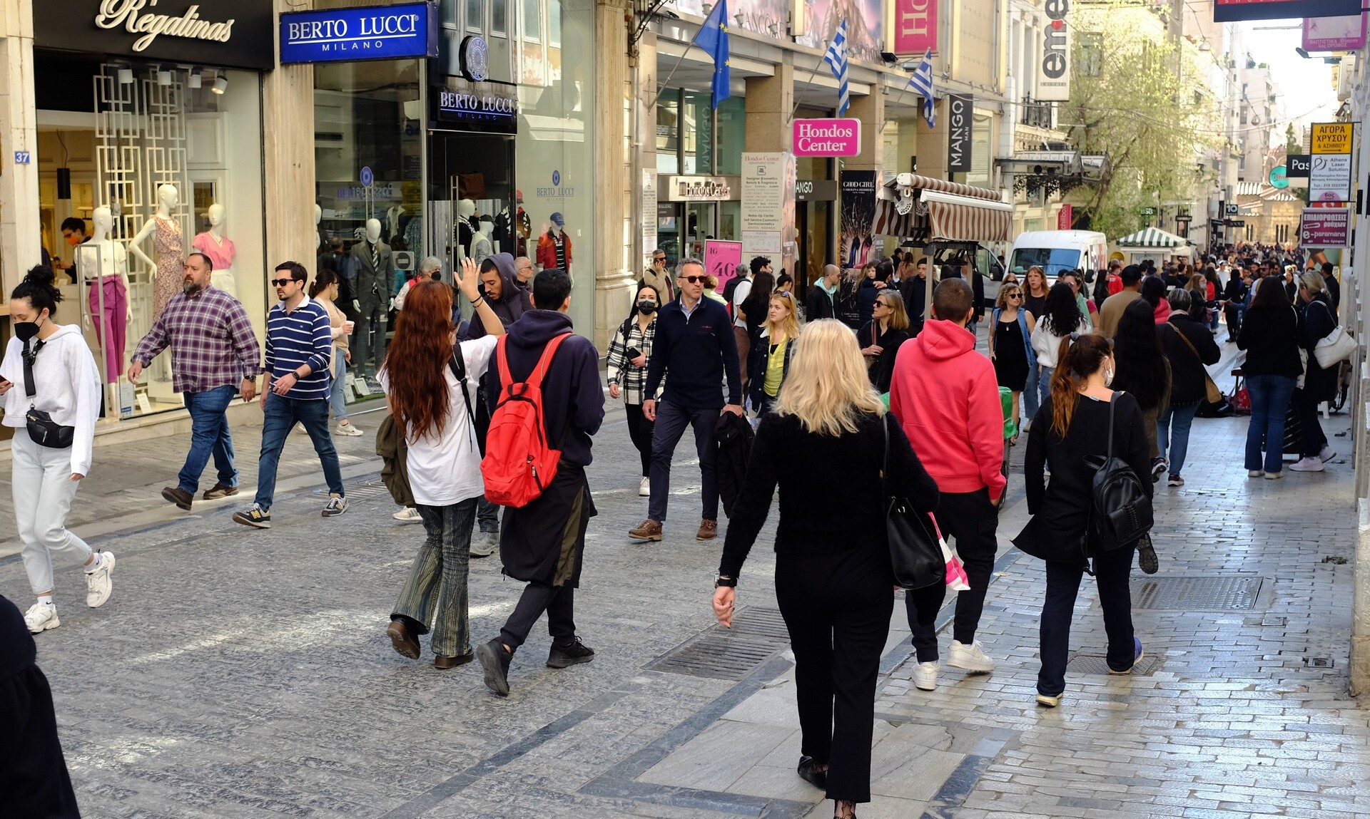 Κυριακή των Βαΐων: Άνοιξαν τα εμπορικά καταστήματα – Αναλυτικά το εορταστικό ωράριο για το Πάσχα