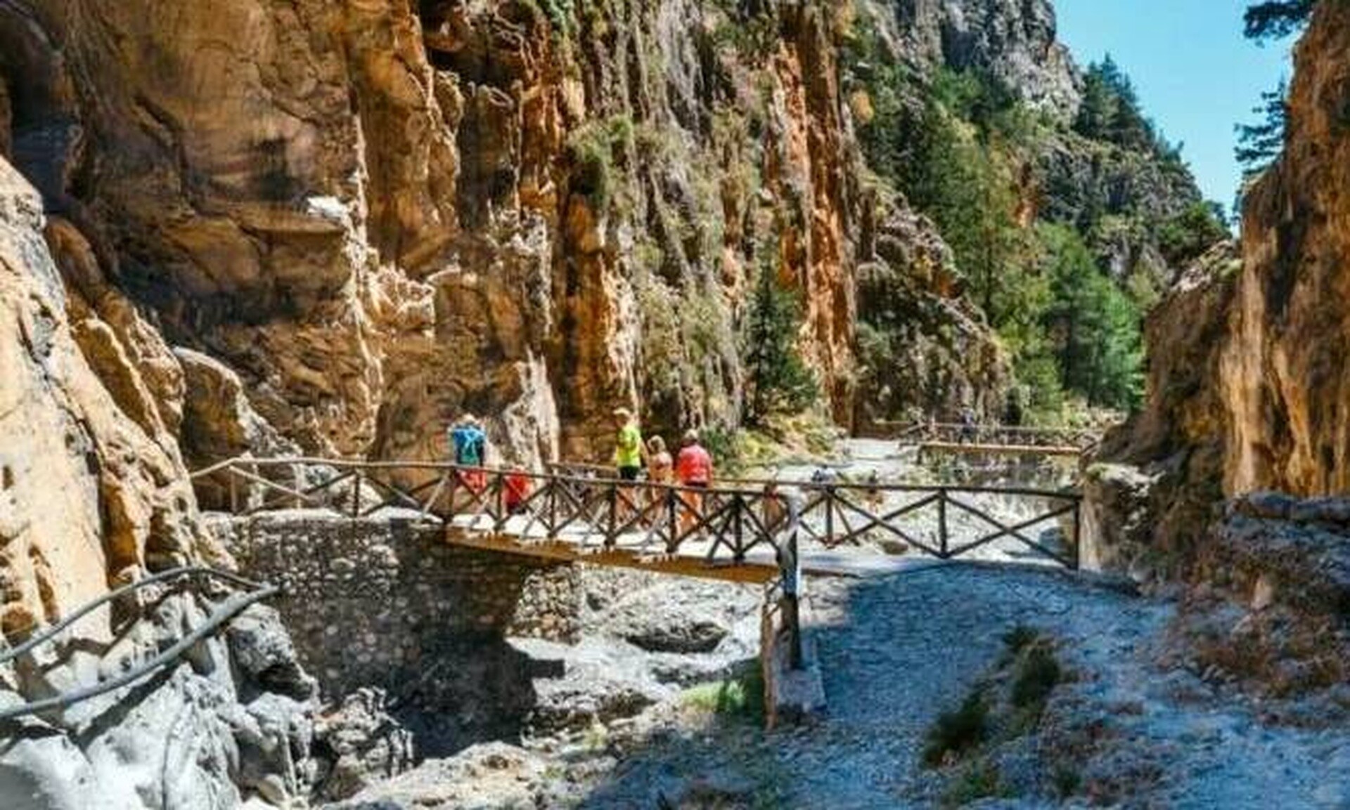 Φαράγγι Σαμαριάς: Άνοιξε και φέτος τις «πύλες» του για τους επισκέπτες