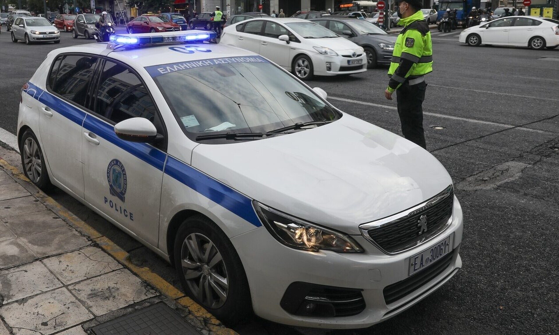 Σοκ στο Ηράκλειο: Γυναίκα έχασε το παιδί της και έπαθε ανακοπή