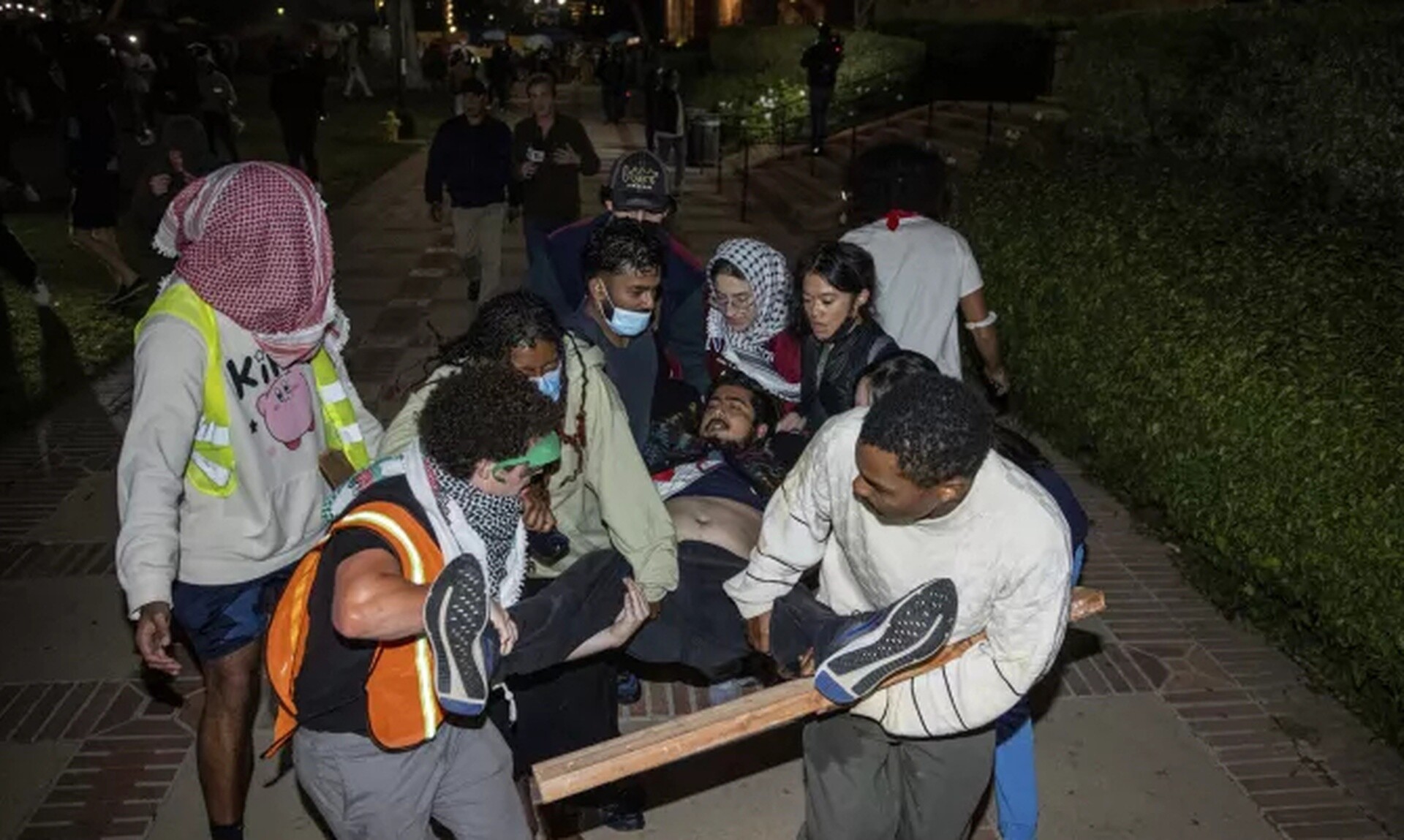 ΗΠΑ: Σφοδρές συγκρούσεις ανάμεσα σε φιλοπαλαιστίνιους υποστηρικτές και αντιδιαδηλωτές