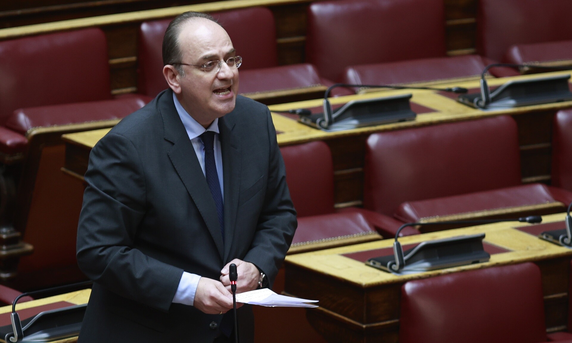 «Αλληλοκαρφώθηκαν» για τον σταυρό Λαζαρίδης – Αντώναρος