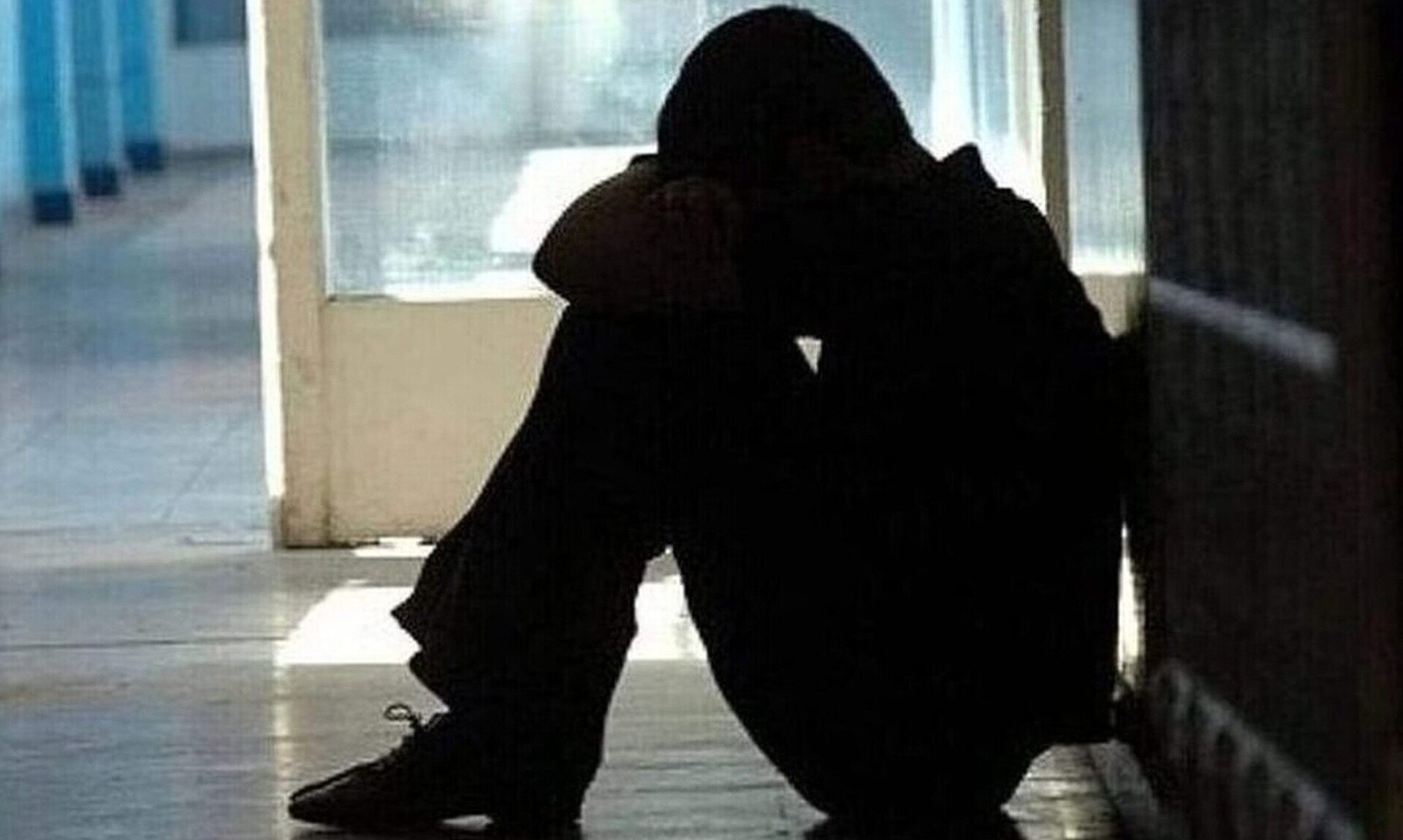 Φρίκη στην Κρήτη: Βίντεο «καίει» το νονό που βίαζε το βαφτιστήρι του