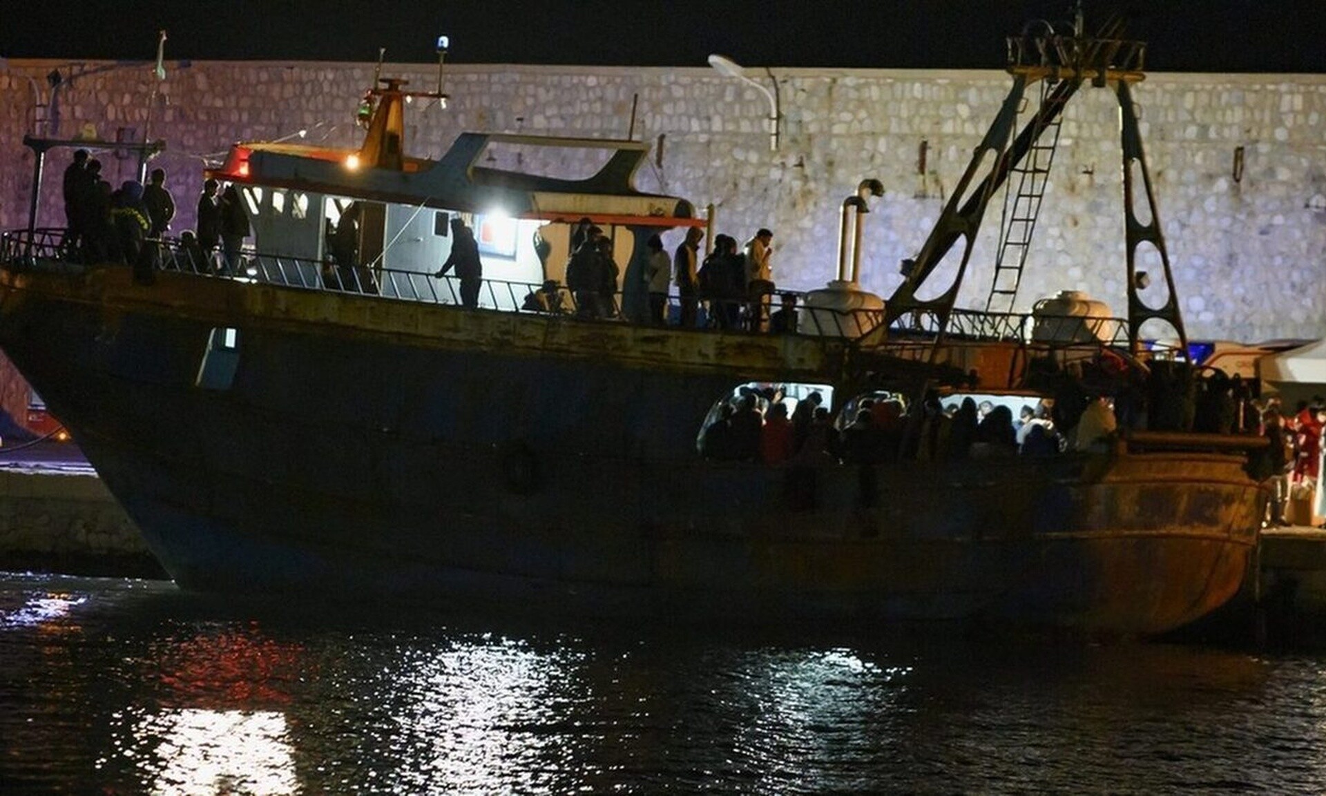 Νέοι μετανάστες νότια της Κρήτης – Ανάμεσά τους και παιδιά