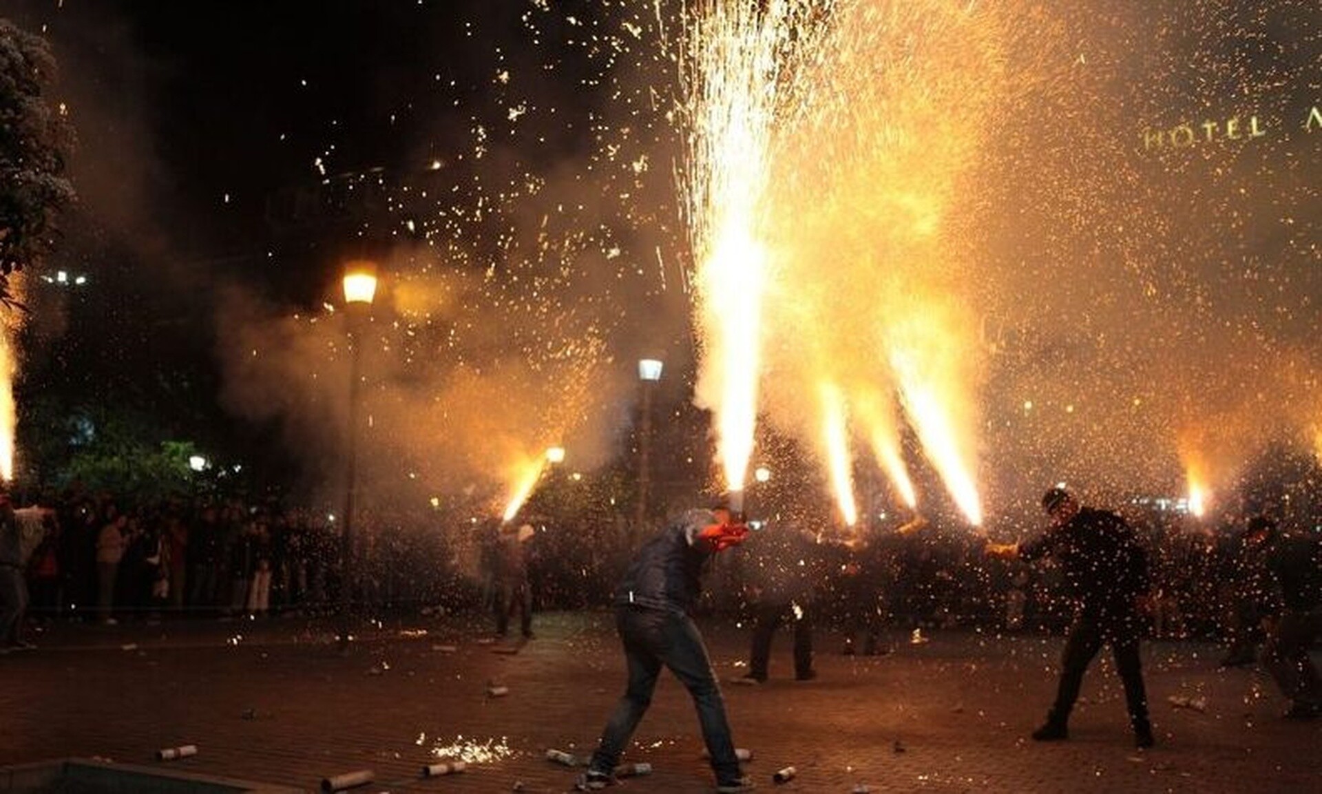 Το μήνυμα της ΕΛ.ΑΣ. για την Ανάσταση: «Τα βεγγαλικά και τα πυροτεχνήματα δεν είναι παιχνίδι»