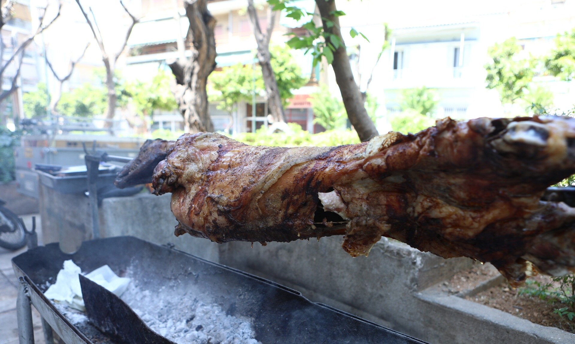 Το πιο ακριβό Πάσχα φέτος για τους Έλληνες – Έρχονται νέες αυξήσεις τιμών στις πρώτες ύλες