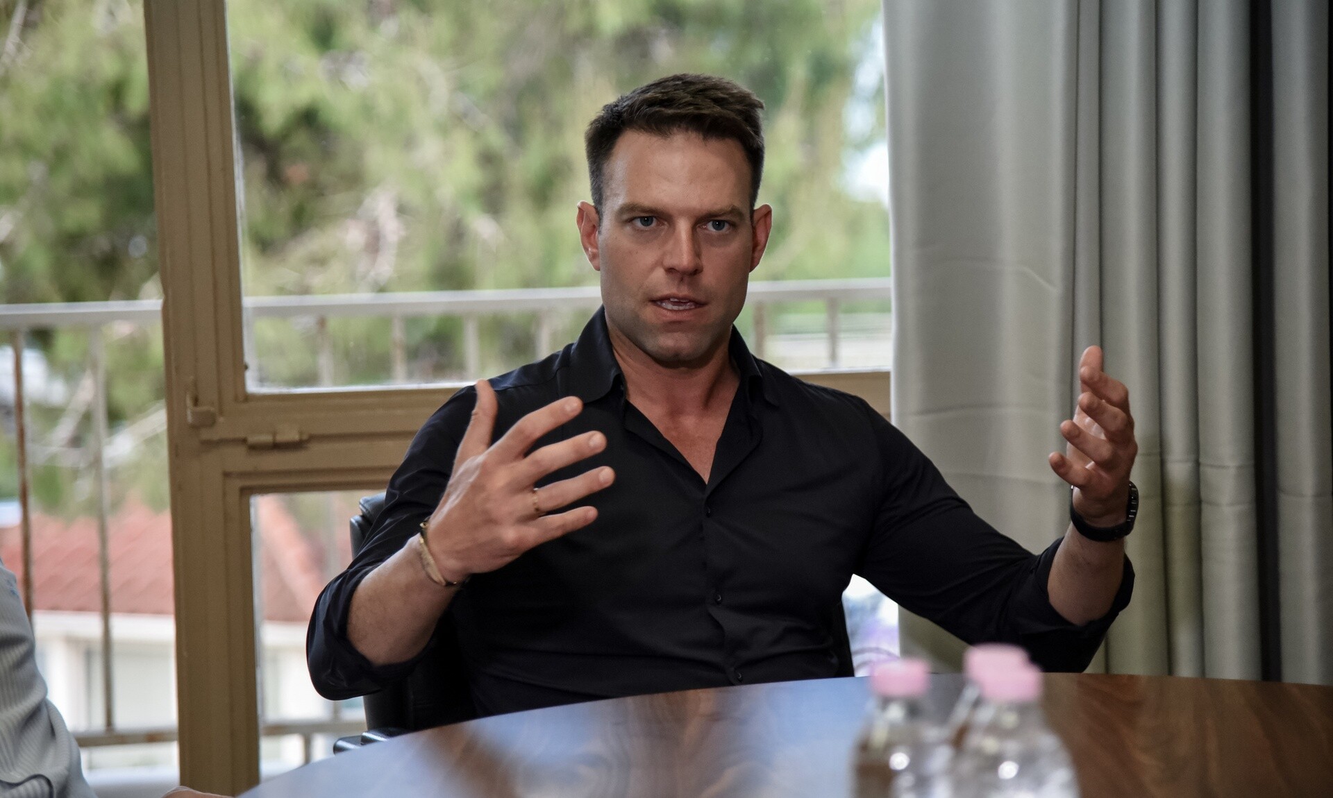 Στέφανος Κασσελάκης : «Η Ελλάδα που αγωνίζεται, ιδρώνει τη φανέλα και κερδίζει»