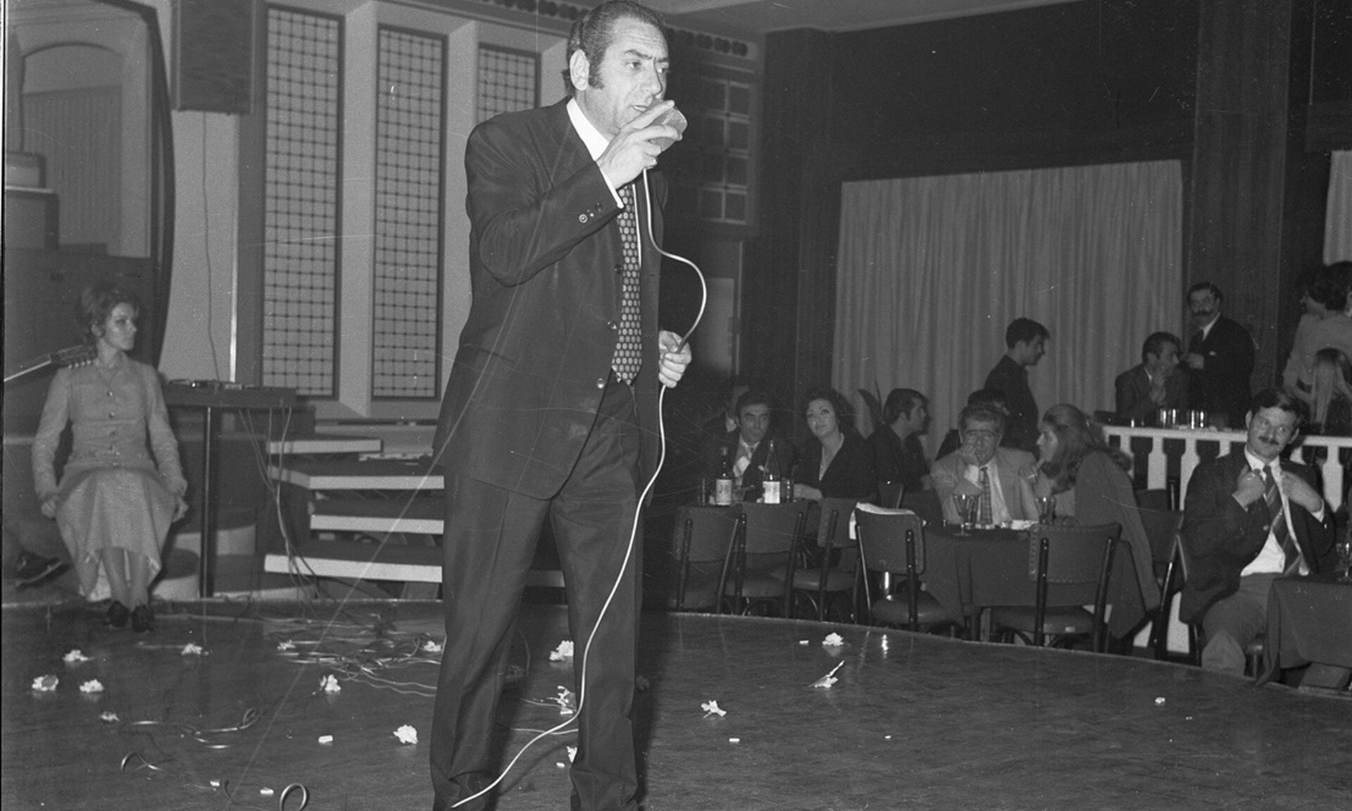 «Φίλε… έφυγε ο Στράτος»: Το τελευταίο τραγούδι που ηχογράφησε ο Διονυσίου