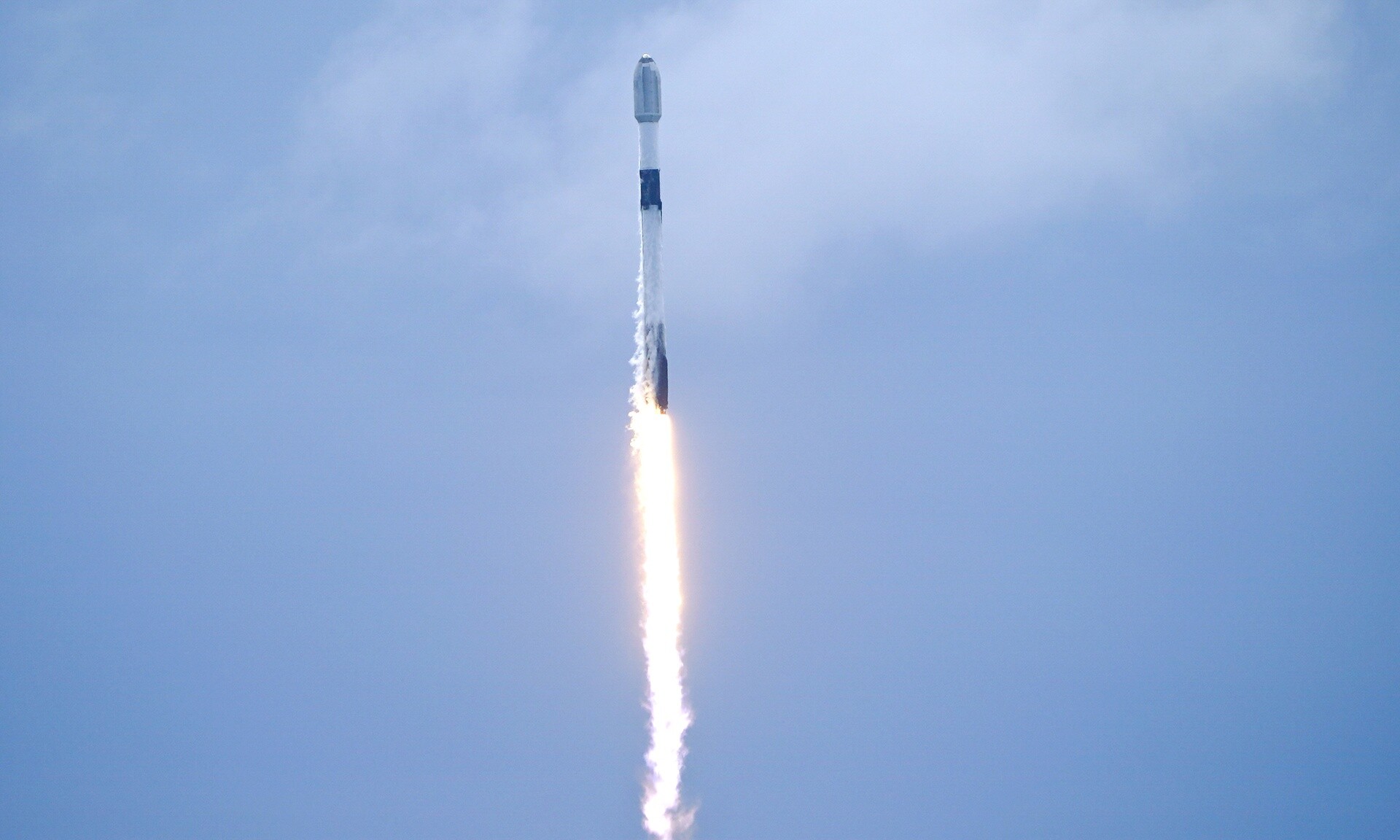 Starlink: Προειδοποίηση για προβλήματα στη λειτουργία των δορυφόρων από την γεωμαγνητική καταιγίδα