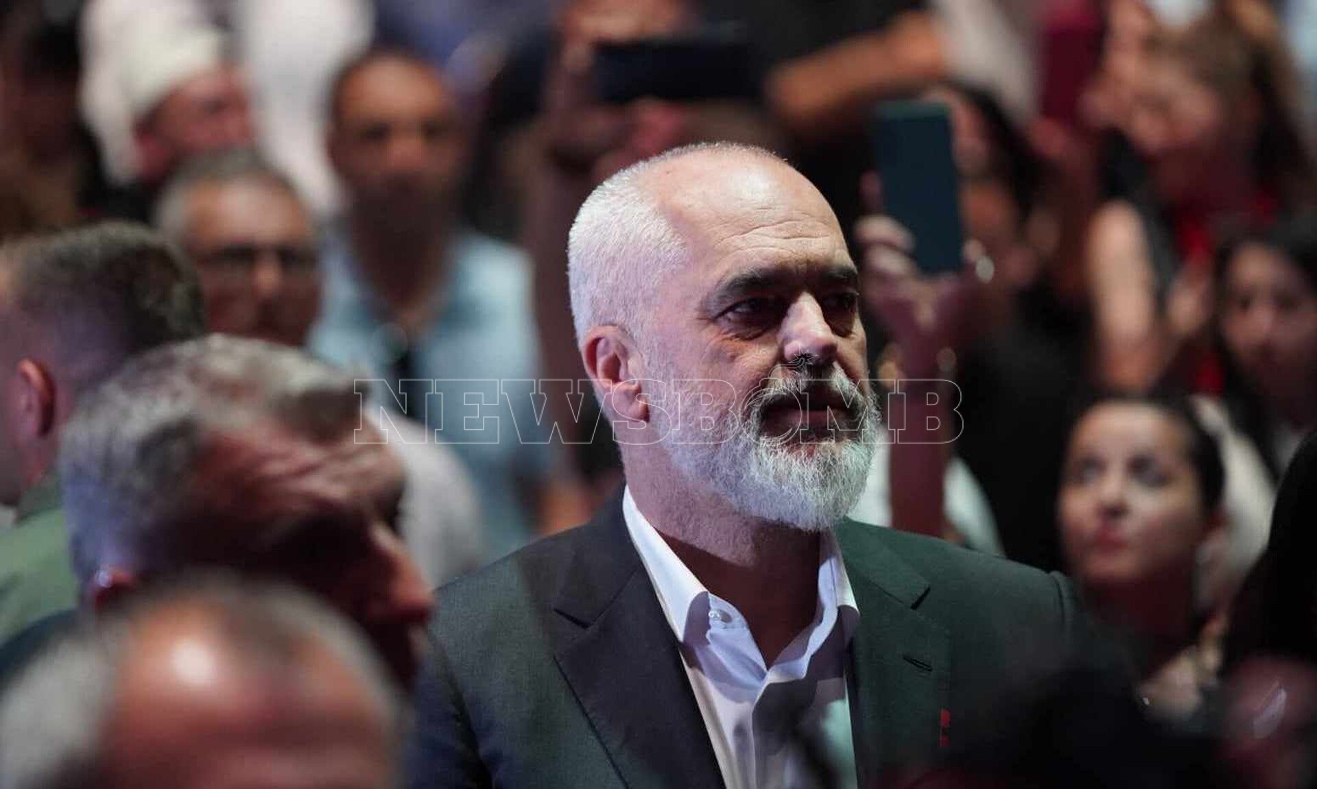 Εντι Ράμα από Γαλάτσι: Ανιστόρητος, αμετανόητος και ασεβής προς την Ελλάδα