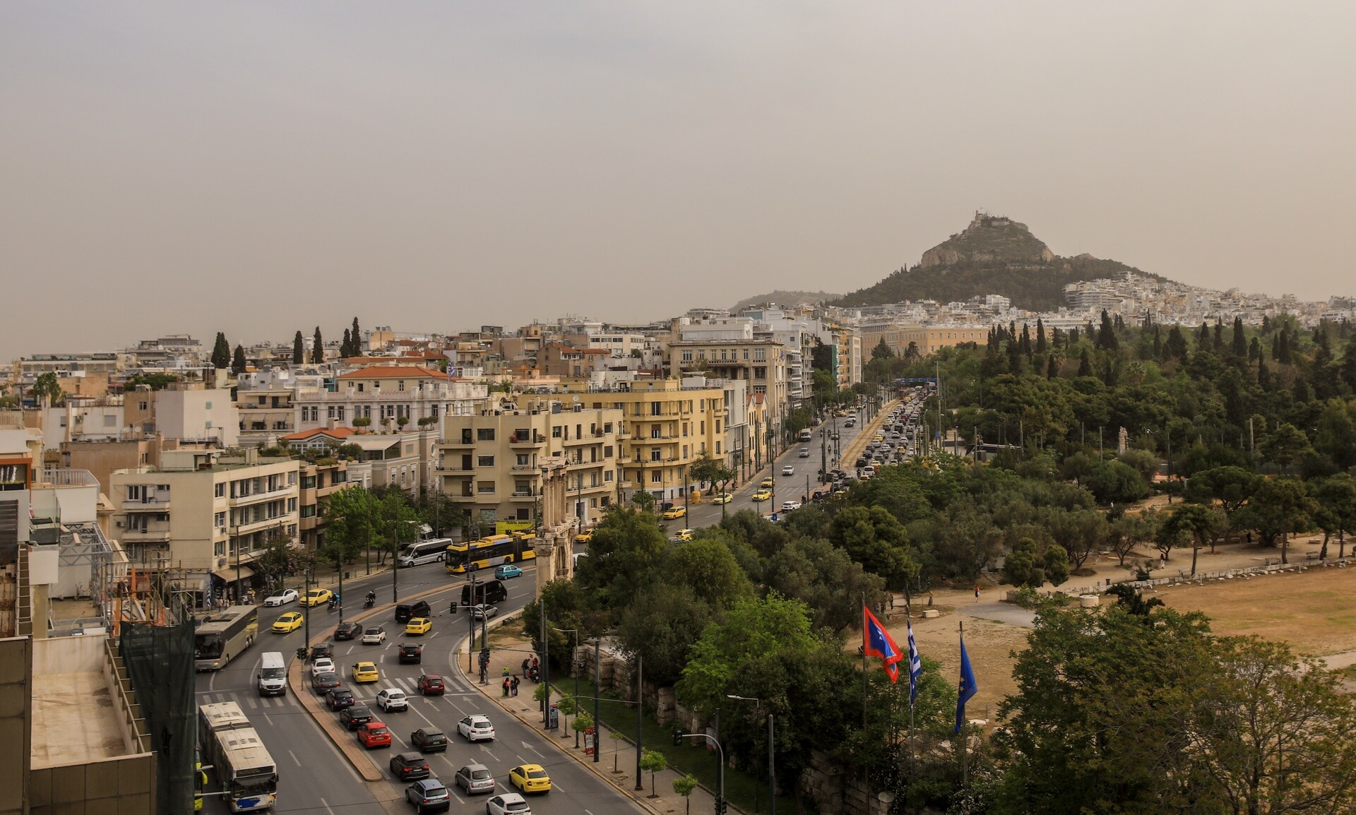 Κίνηση τώρα: Κυκλοφοριακό κομφούζιο στους δρόμους – Ουρές σε Κηφισό, Κηφισίας και Μεσογείων