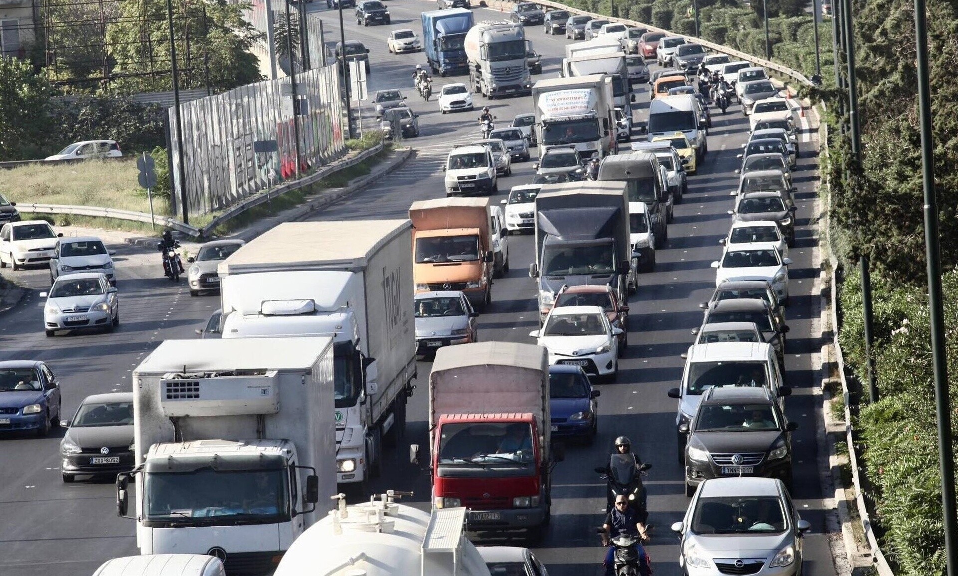 Κίνηση τώρα: Απέραντο πάρκινγκ ο Κηφισός – Πού αλλού παρατηρούνται μεγάλες καθυστερήσεις