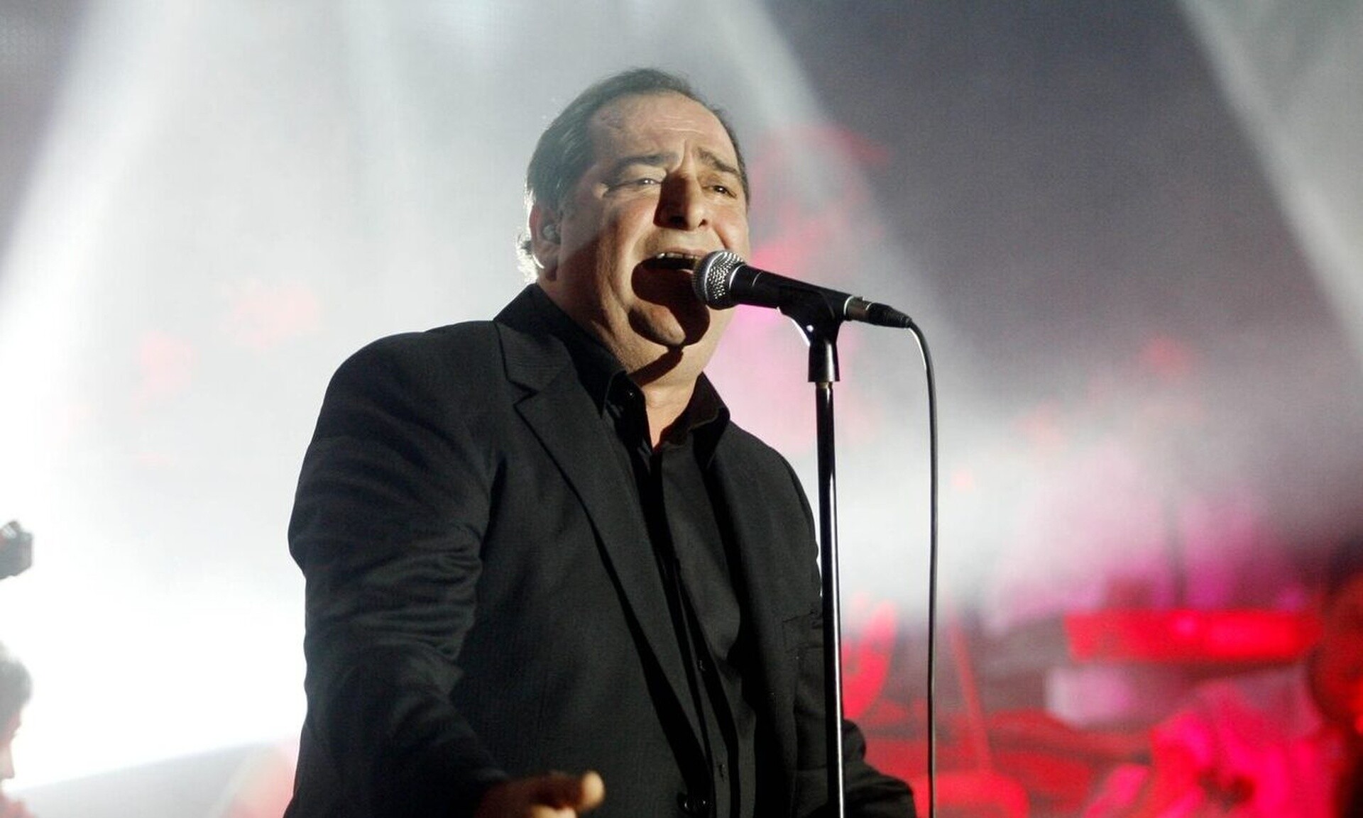 «Καλησπέρα και καλή βραδιά»: Πότε κυκλοφορεί η βιογραφία του Βασίλη Καρρά