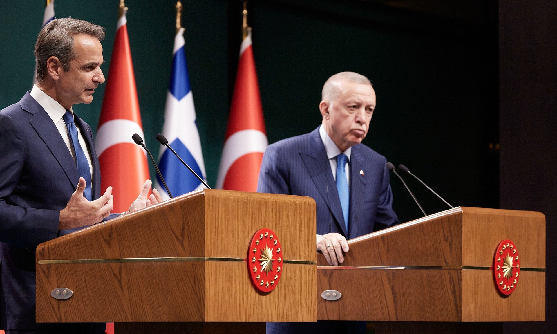 Δημοσκόπηση MRB: Θετικό πρόσημο για την επίσκεψη Μητσοτάκη στην Τουρκία, αντίδραση για Ράμα