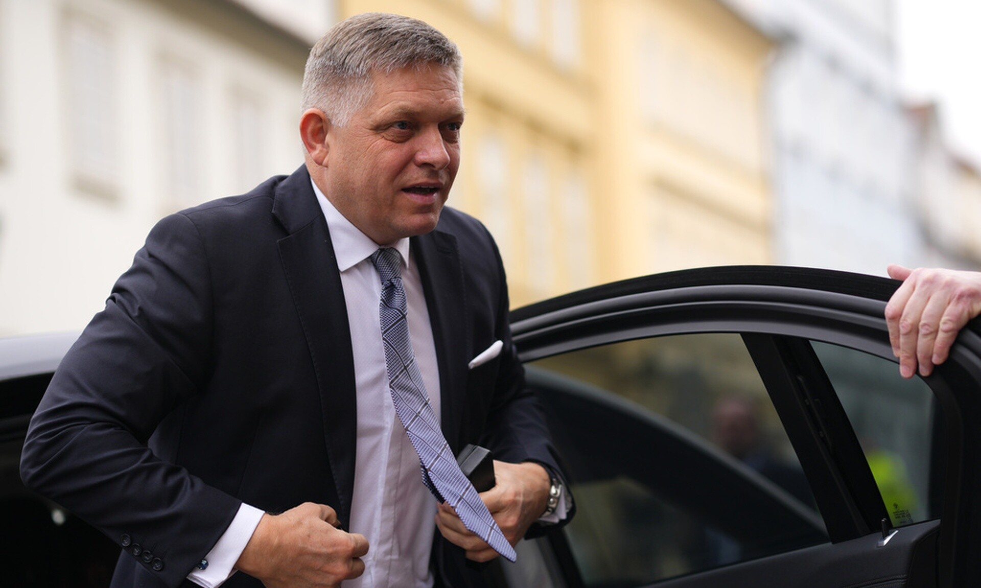 Σλοβακία: Ο Ρόμπερτ Φίτσο ανέκτησε τις αισθήσεις του έπειτα από πολύωρη χειρουργική επέμβαση