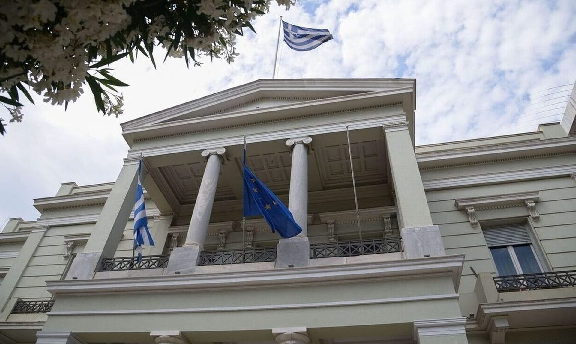 Κύκλοι ΥΠΕΞ: Ψεύδη ασύστολης χυδαιότητας τα όσα διακινούνται κατά του Γεραπετρίτη