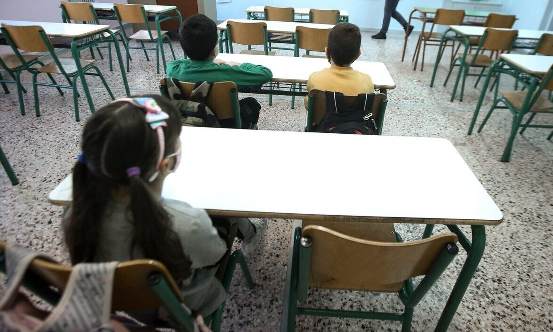 Ανατροπές στην εκπαίδευση: Όλο το σχολείο στον υπολογιστή – Τι ανακοινώνει αύριο ο Πρωθυπουργός