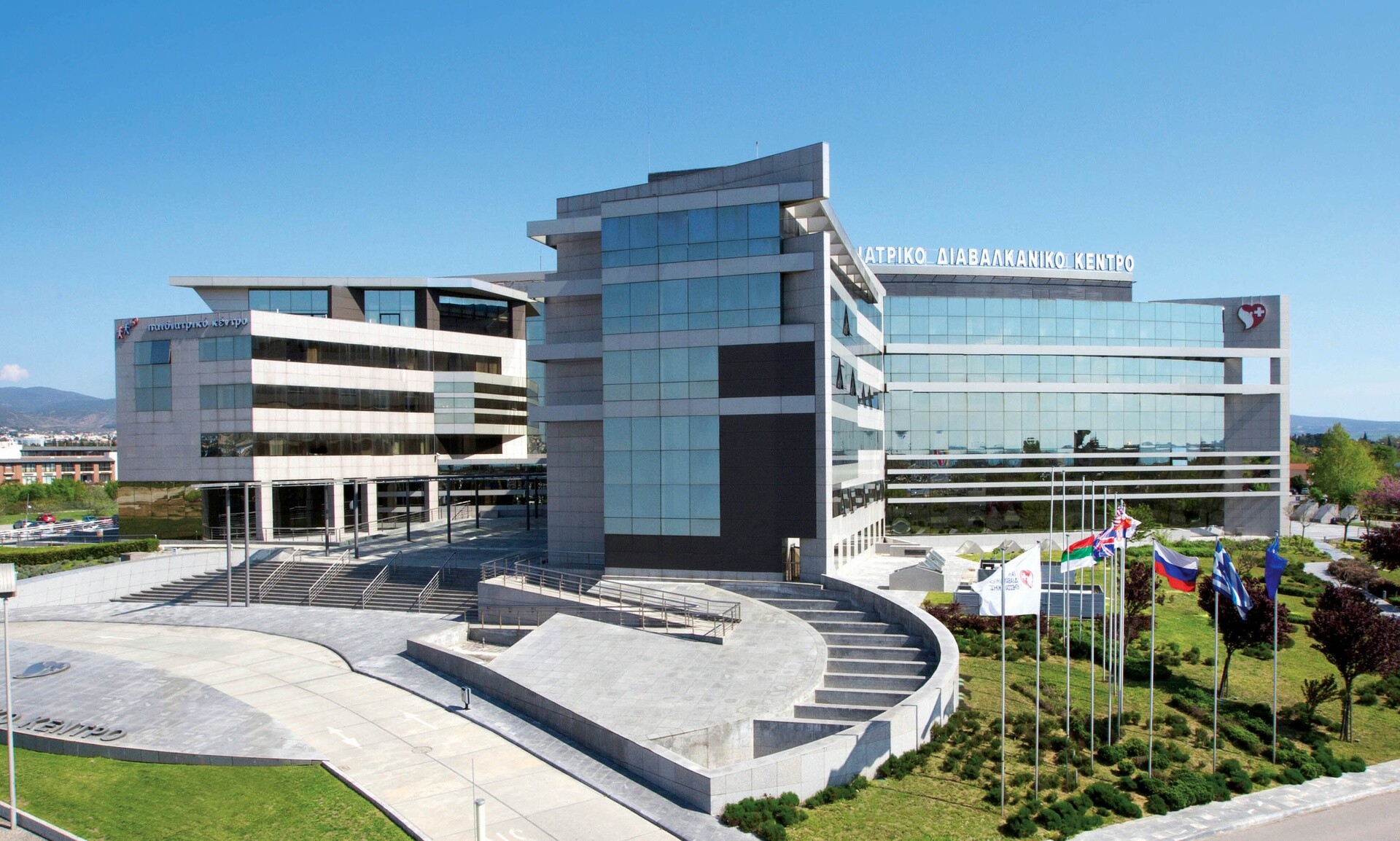 Υπερσύγχρονο ακτινοχειρουργικό σύστημα θεραπείας όγκων  στο Ιατρικό Διαβαλκανικό Θεσσαλονίκης   