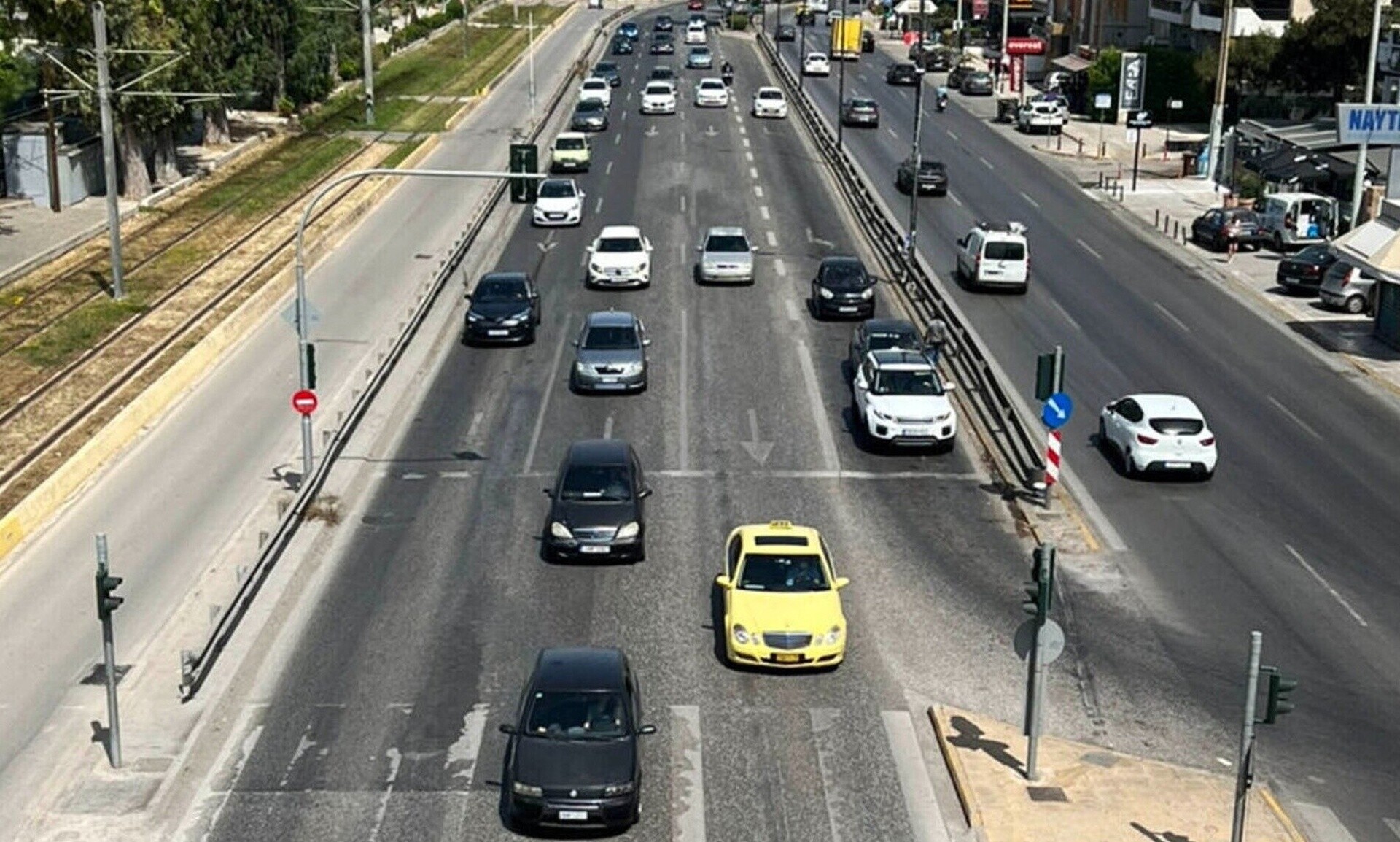 Αλλάζει όλος ο ΚΟΚ: Τέλος στην αφαίρεση πινακίδων κυκλοφορίας