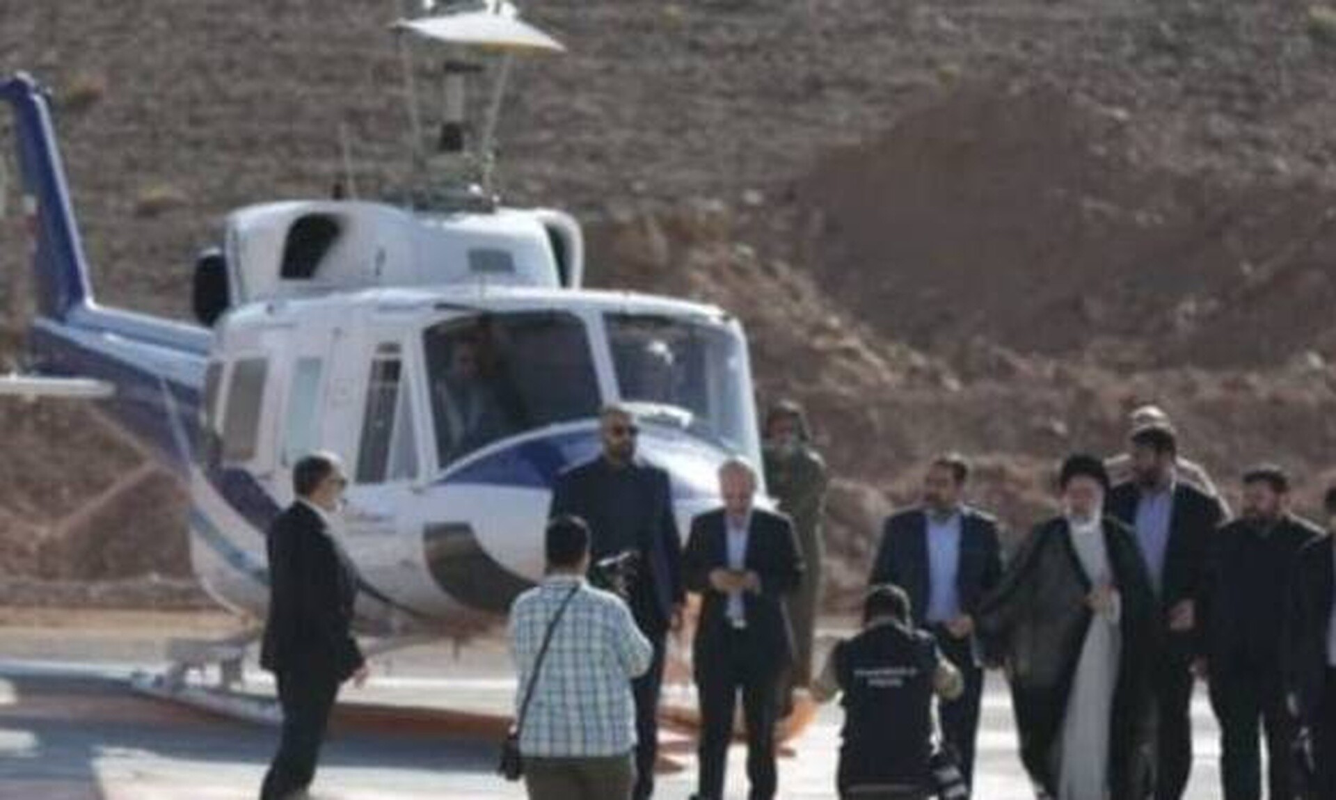 Μάχη με το χρόνο και την ομίχλη: Αγωνία για την τύχη του Ιρανού προέδρου – Αδύνατη η εναέρια έρευνα