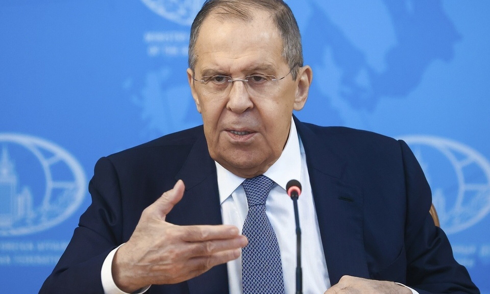 Λαβρόφ: Oι αμερικανικές κυρώσεις ευθύνονται για τη συντριβή ελικοπτέρου του Ραΐσι