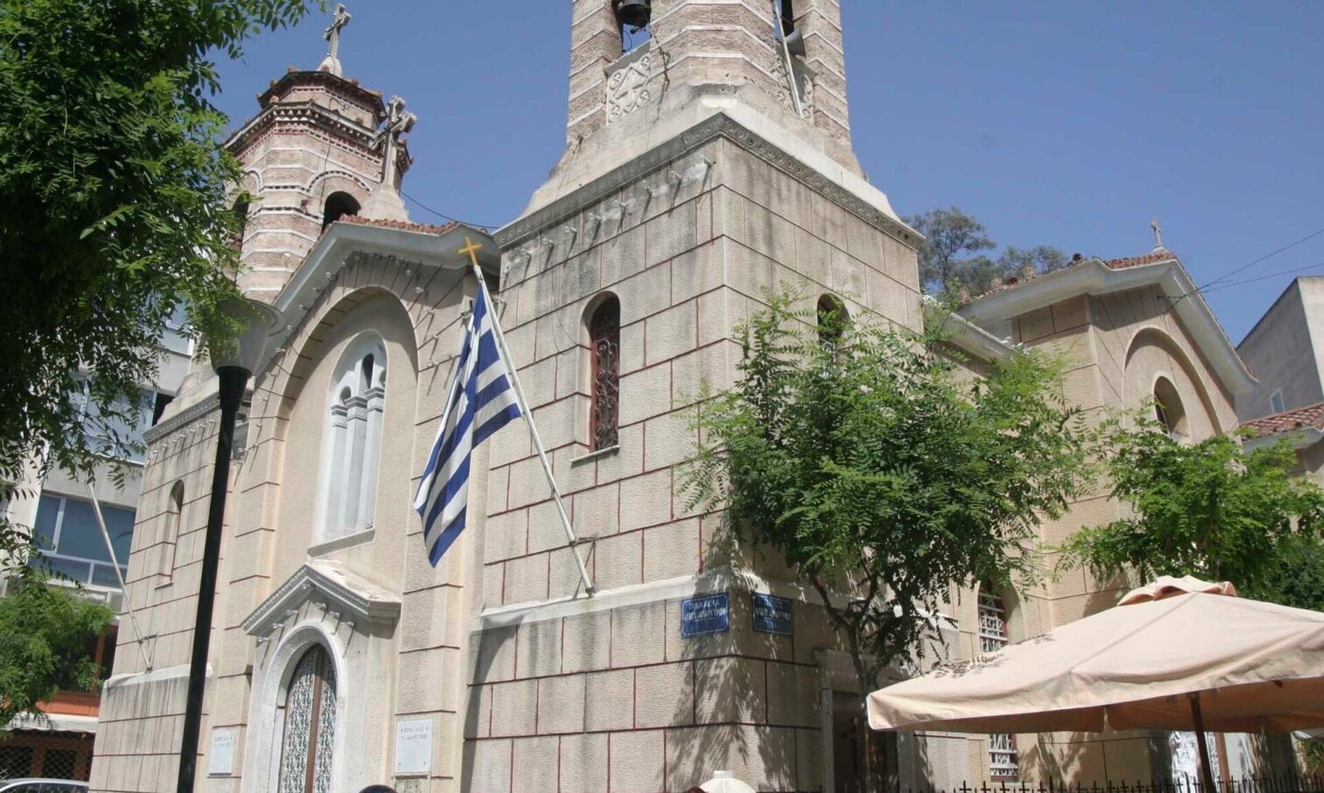 «Εν αρχή ην η δημιουργία»: Έκθεση ζωγραφικής στον κήπο του Ι.Ν. Αγίων Αναργύρων Ψυρρή