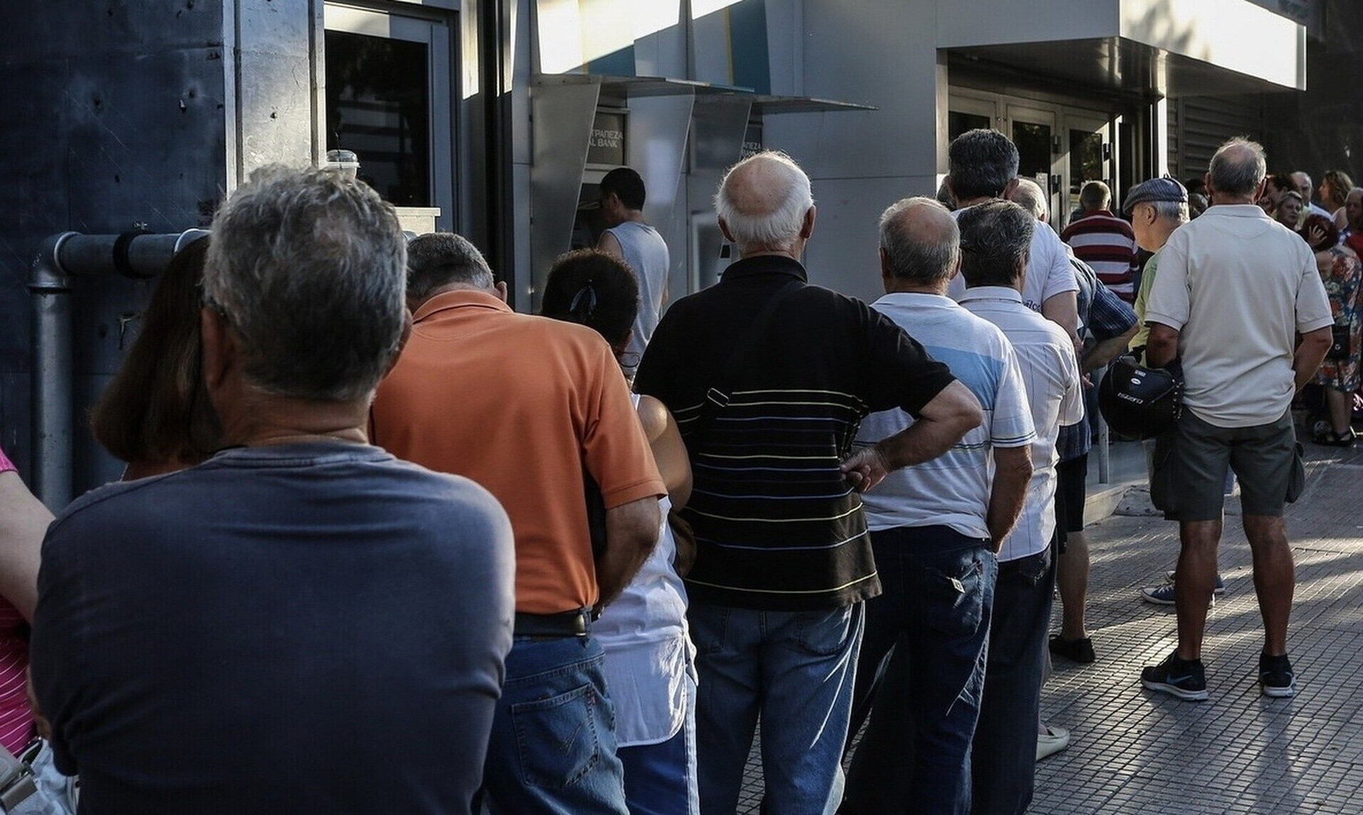 Συντάξεις: Έρχονται αυξήσεις έω; 71 ευρώ από την αναμόρφωση της ΕΑΣ – Πίνακες και παραδείγματα