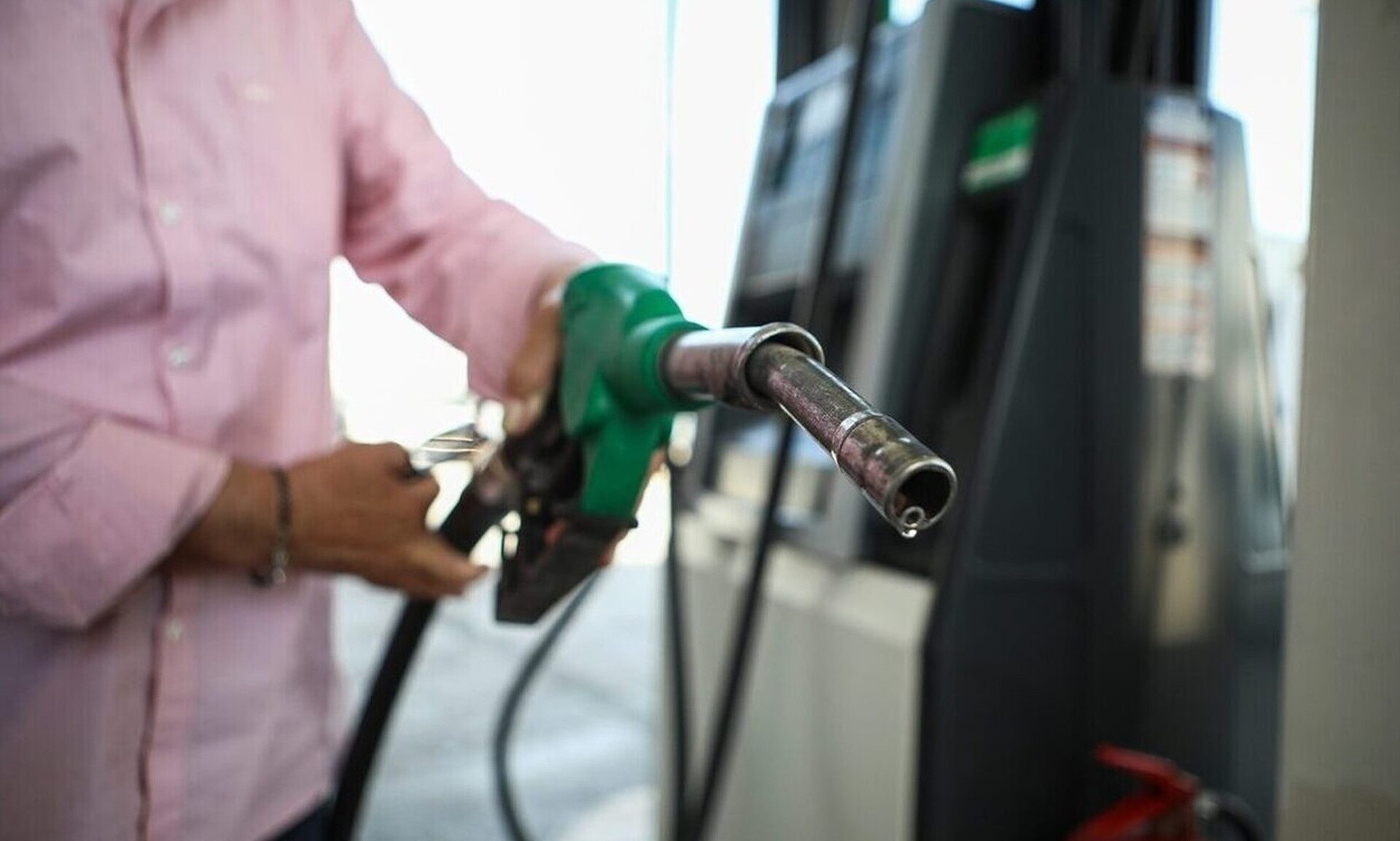 Καύσιμα:  Έρχεται «καπέλο» 10 λεπτών στη βενζίνη – Πού και πότε μπαίνει