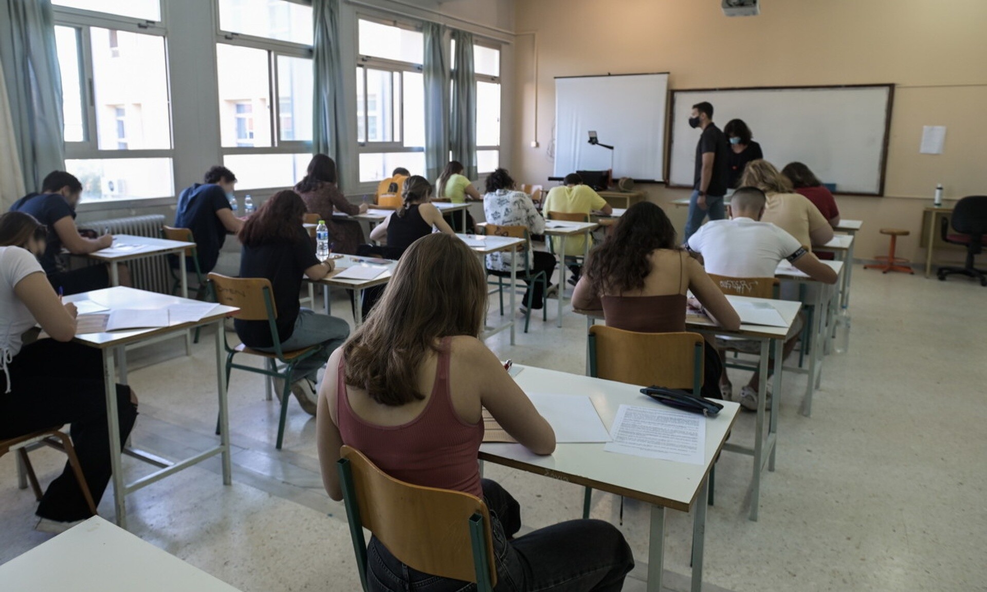 Πανελλήνιες εξετάσεις 2024: Πότε ξεκινούν – Το αναλυτικό πρόγραμμα για ΓΕΛ και ΕΠΑΛ