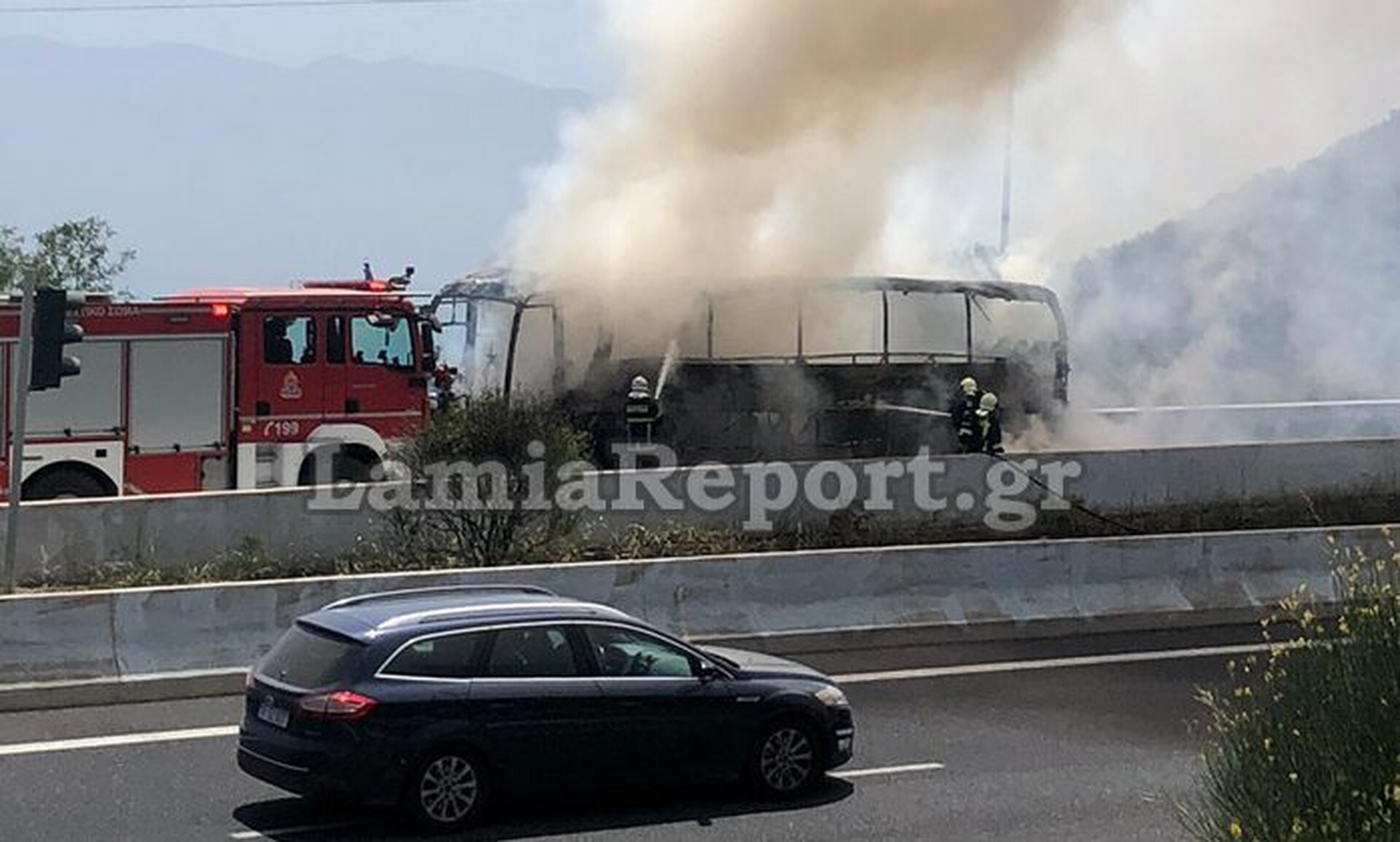 Στυλίδα: Λεωφορείο πήρε φωτιά – Σώοι οι επιβάτες